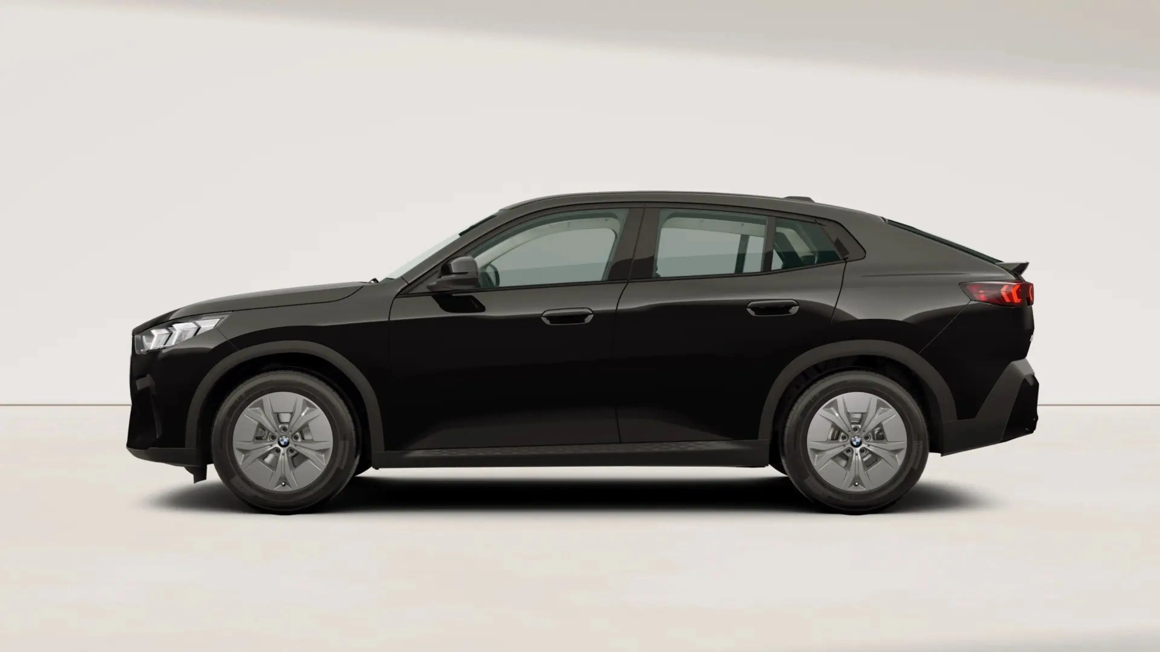 BMW iX2 eDrive20 1 x VERFÜGBAR 18"LM+NAVI+KAMERA+SI.HEIZU — photo 5