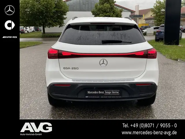 Mercedes-Benz Eqa view 5