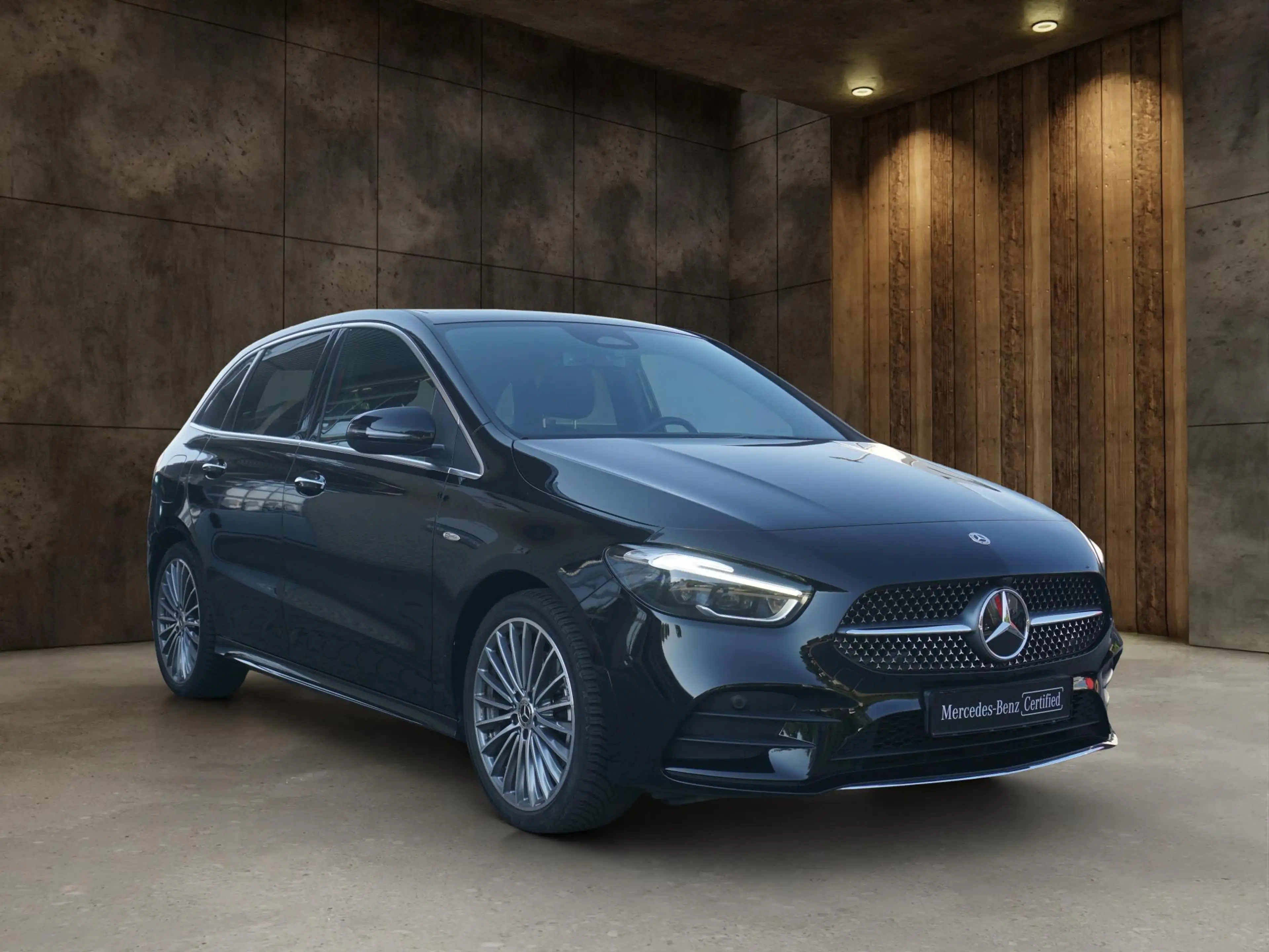 Mercedes-Benz B 250 e Business Solution AMG — photo 8