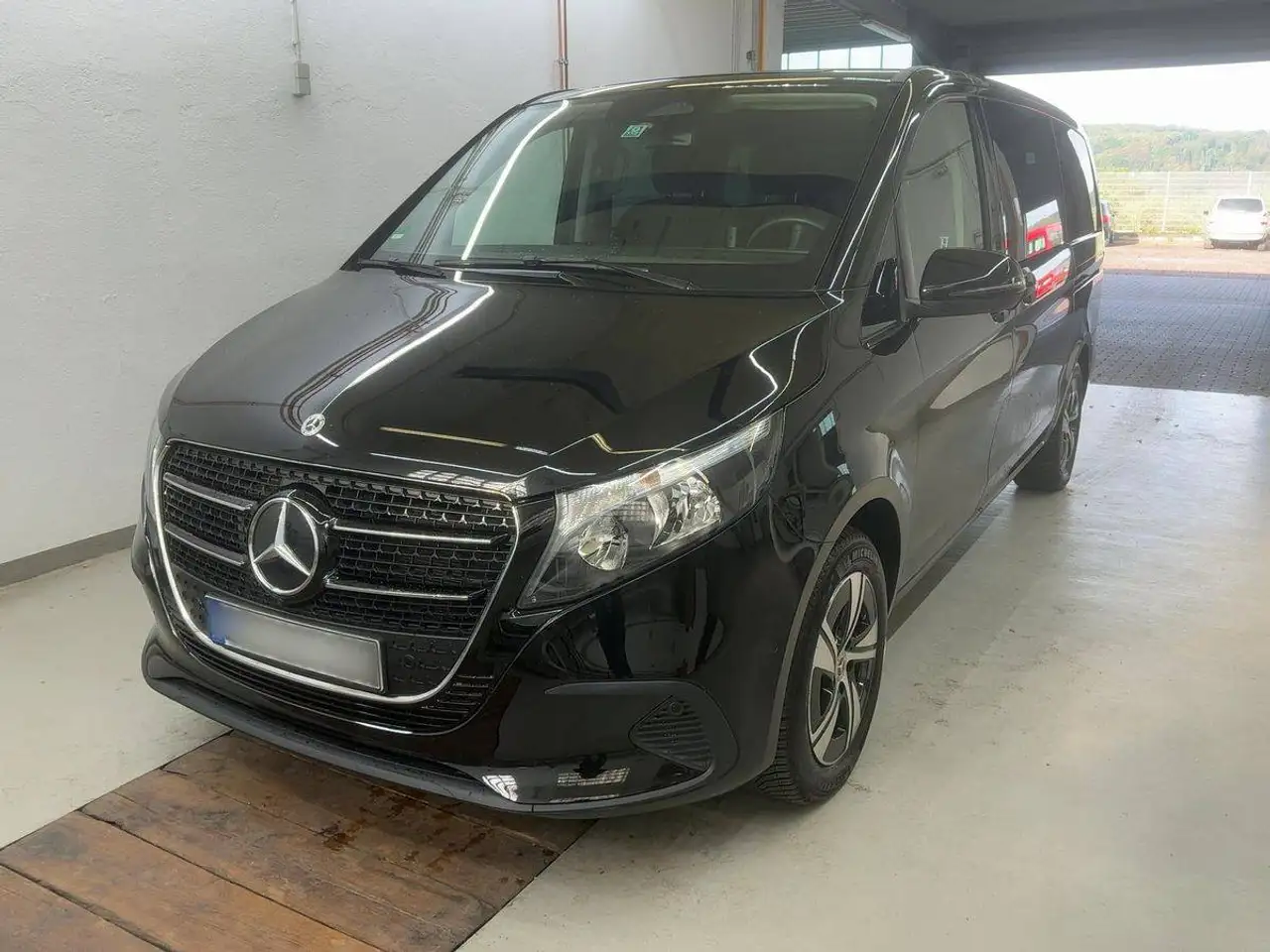 Mercedes-Benz V 220