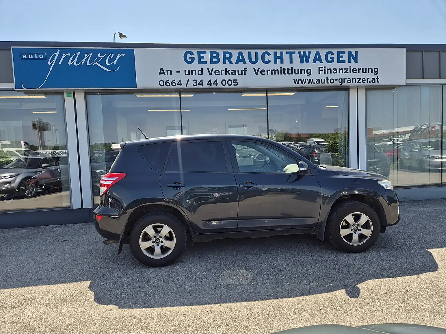Toyota RAV 4 RAV4 2,2 D-4D 150 DPF 4WD Elegance Grau - 1