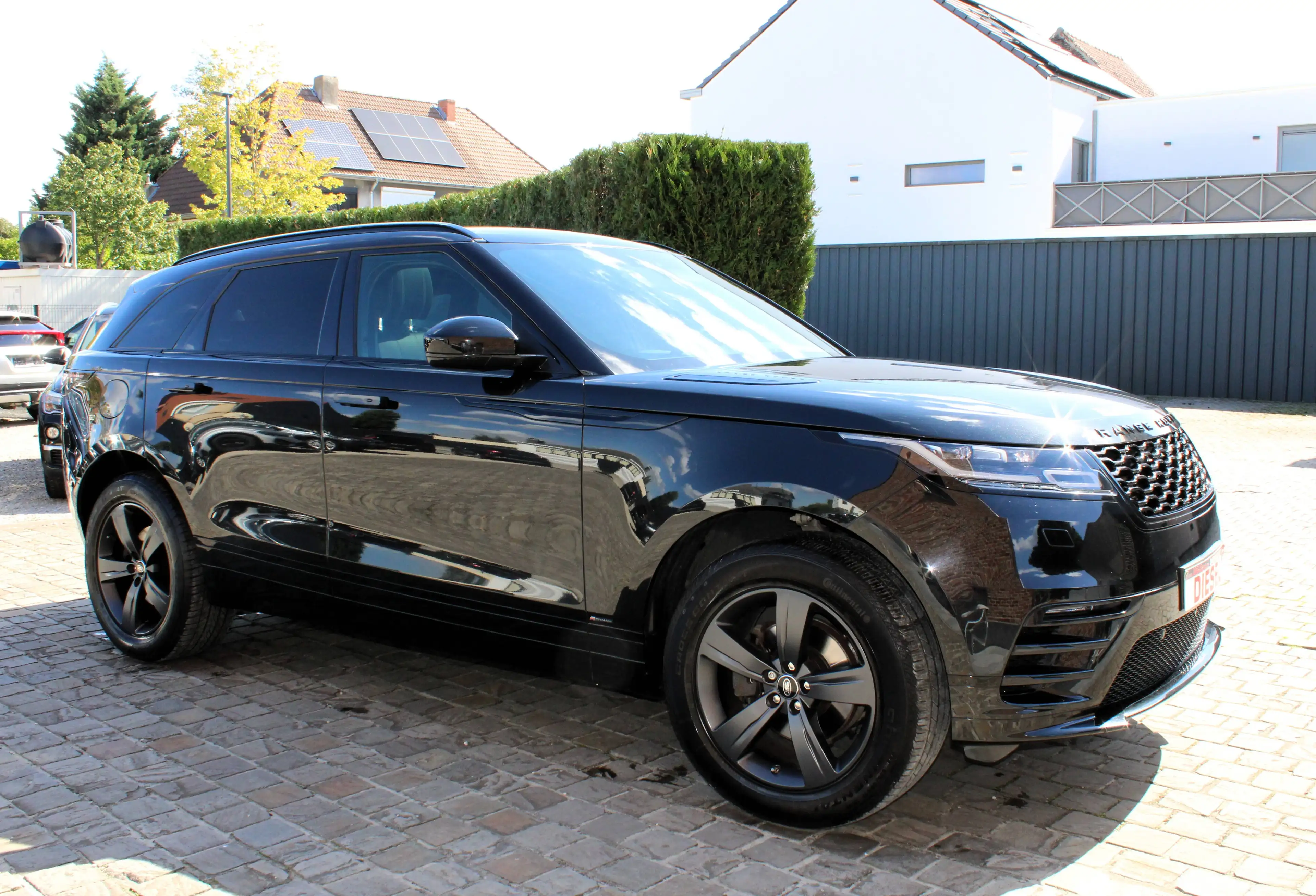 Land Rover Range Rover Velar 2.0 R-Dynamic S — photo 5