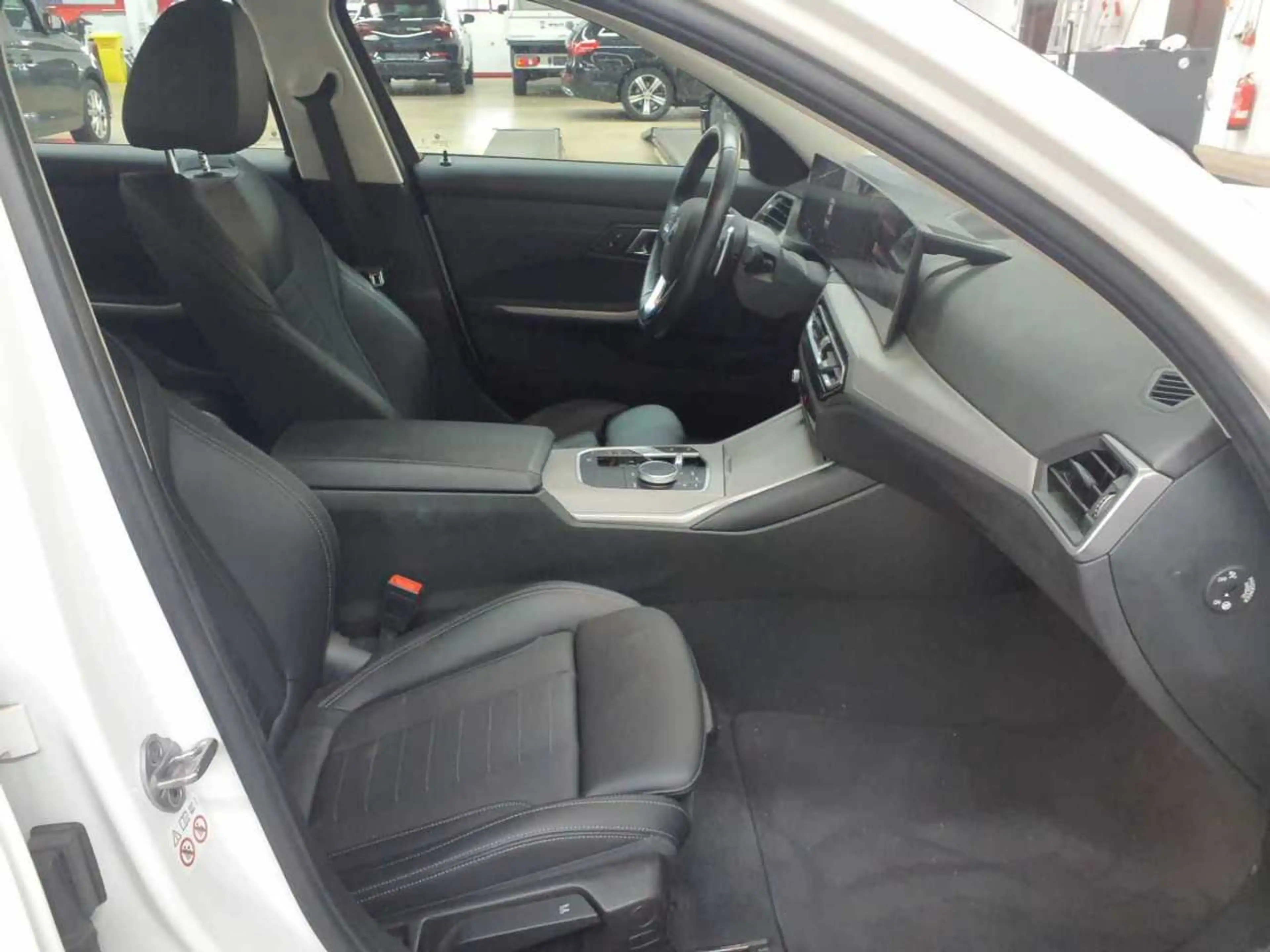 BMW 318 318d Aut. StandHzg AHK — photo 7