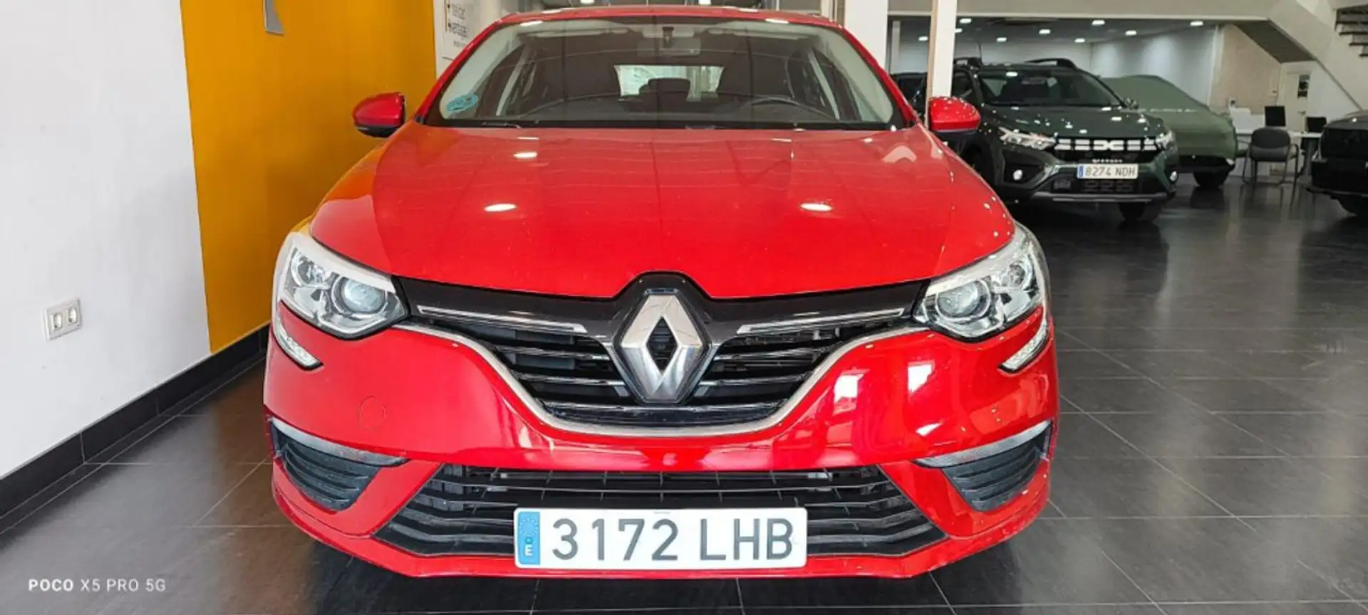 Renault Megane Life Rouge - 2
