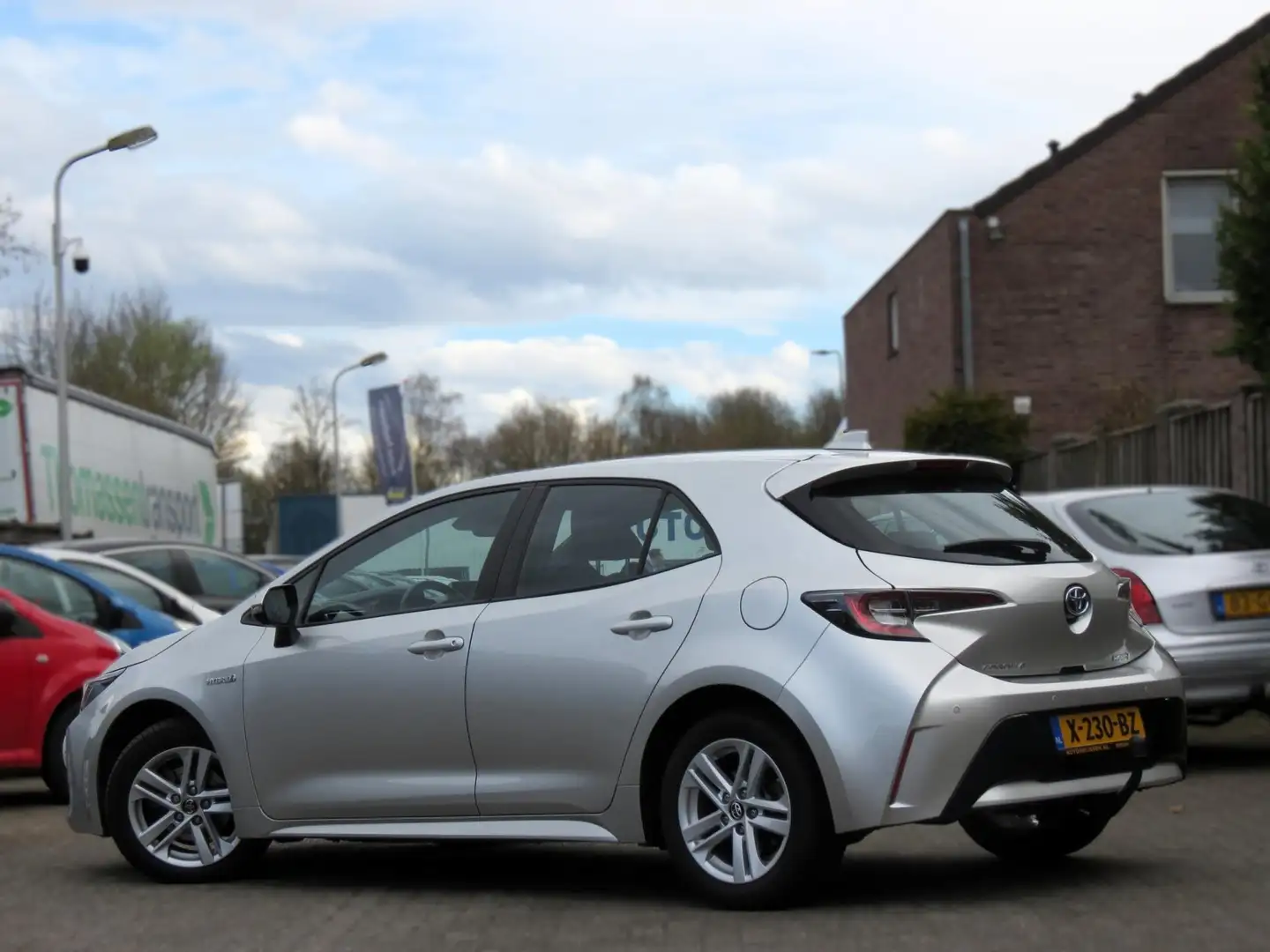 Toyota Corolla 1.8 Hybrid First Edition | STUUR+STOELVERWARMING | Gris - 2