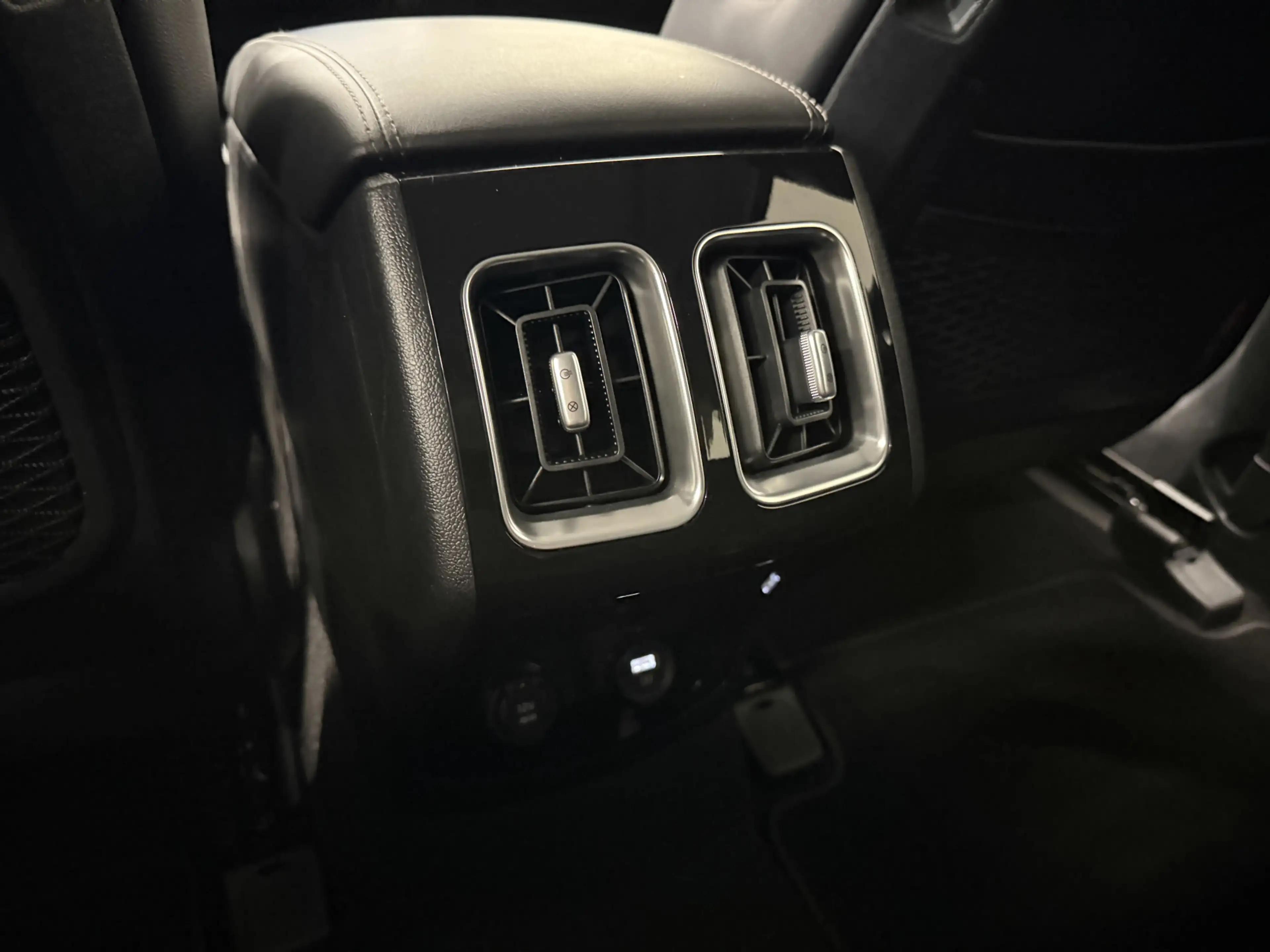 Kia Sorento 1.6 T-GDI Plug-in Hybrid 4WD ExecutiveLine 46DKM/P — photo 48
