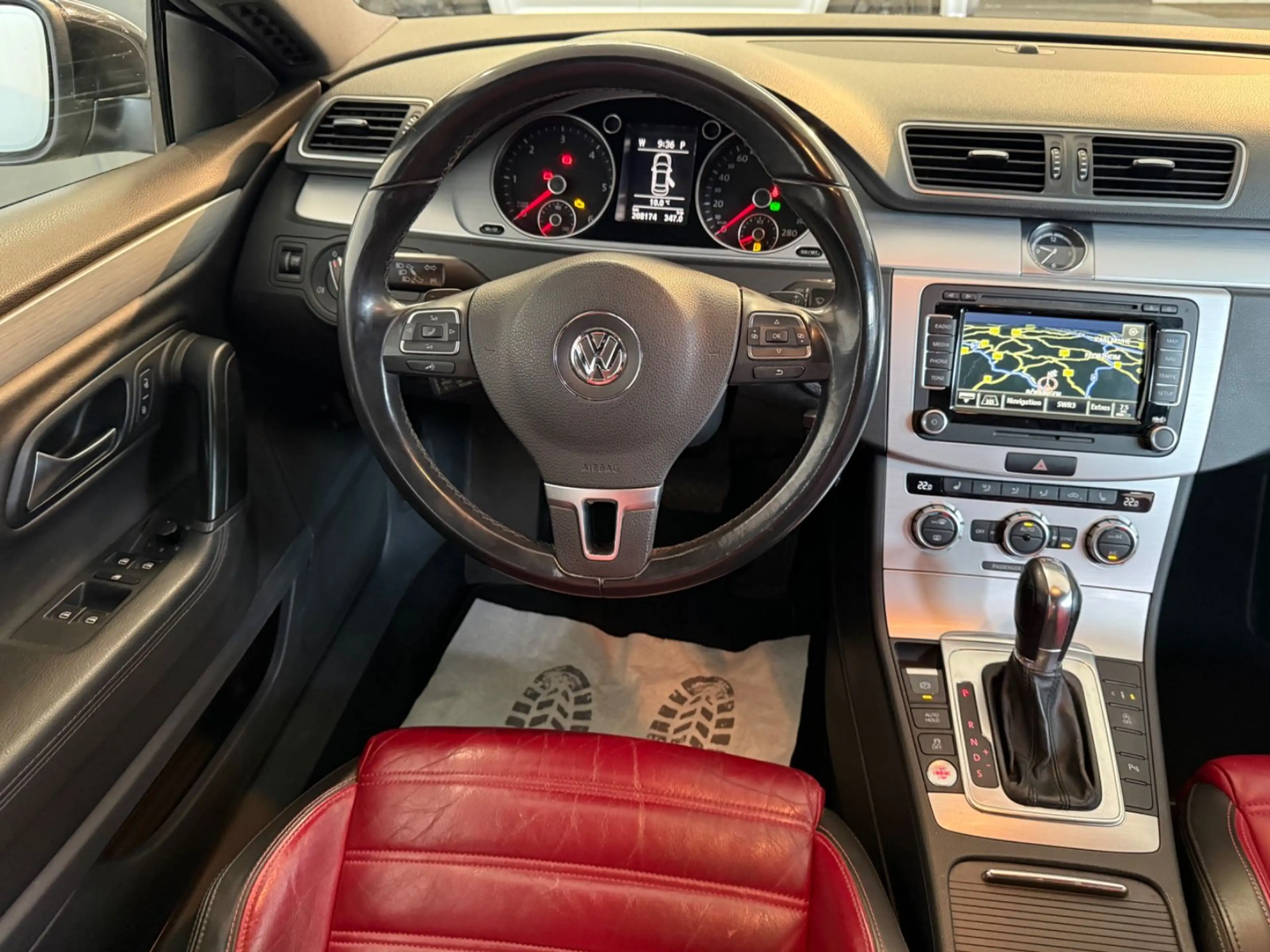 Volkswagen CC 2.0 TDI*DSG*BI COLOR LEDER*NAVI*AHK*BI XENON* — photo 11