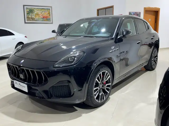 Maserati Grecale Grecale 2.0 mhev GT Nerissima 300cv auto