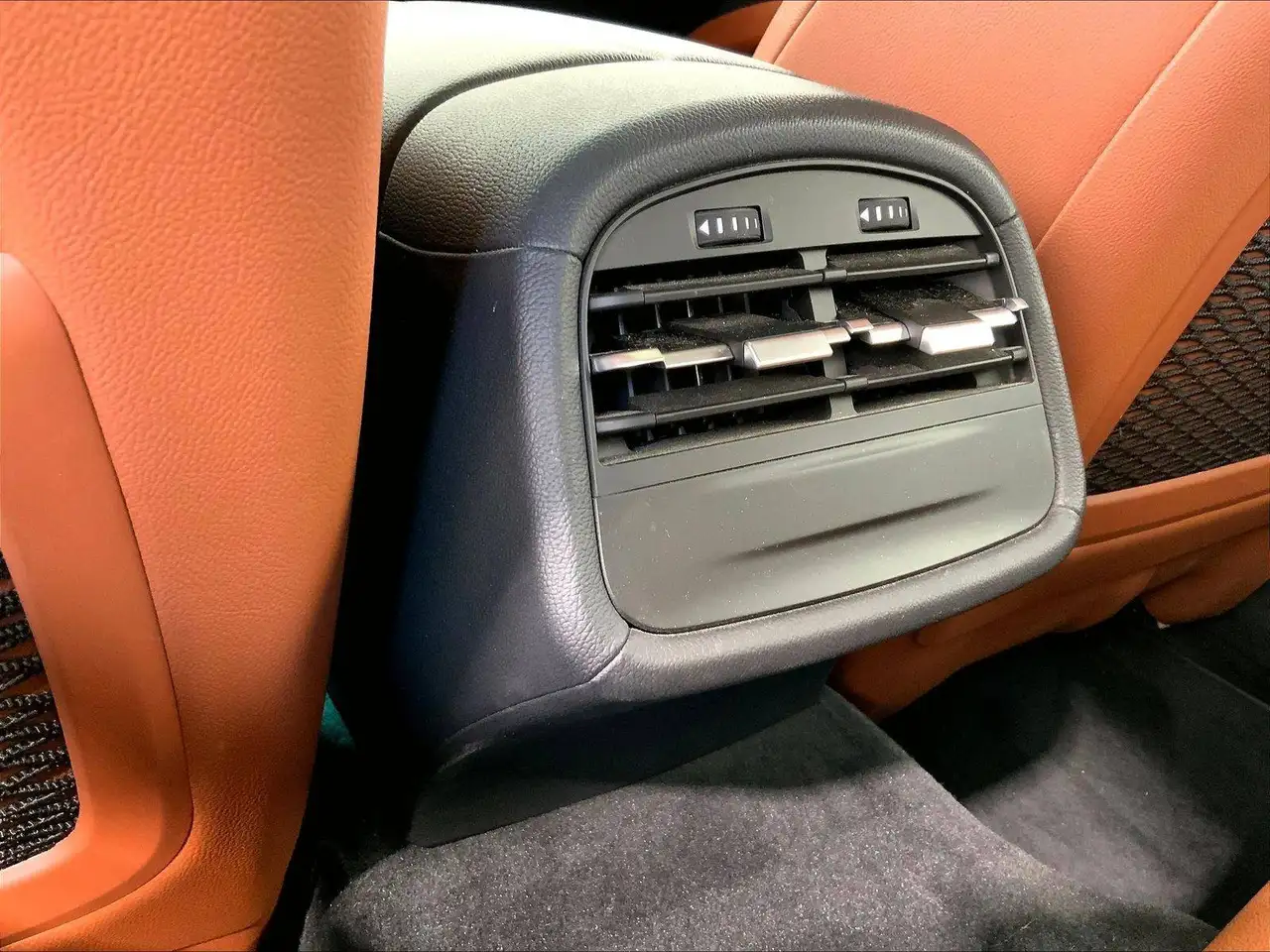 Maserati Ghibli снимка Maserati Ghibli