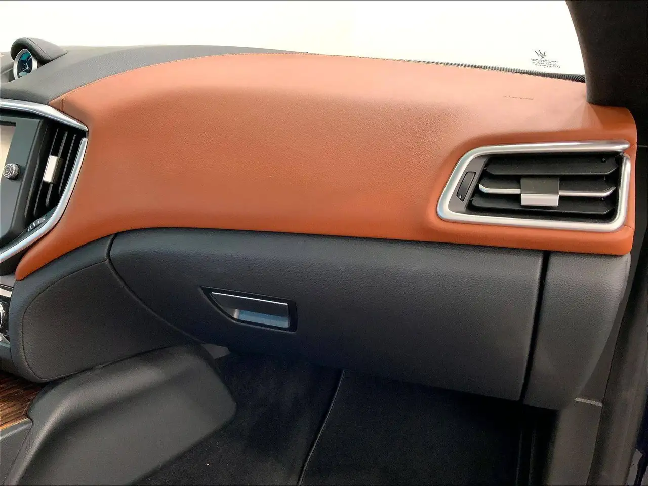 Maserati Ghibli снимка Maserati Ghibli