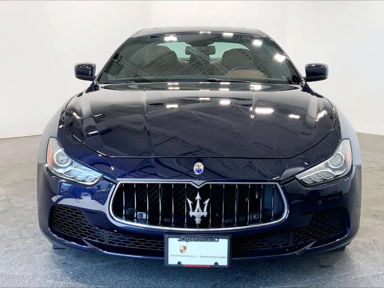 Maserati Ghibli снимка Maserati Ghibli