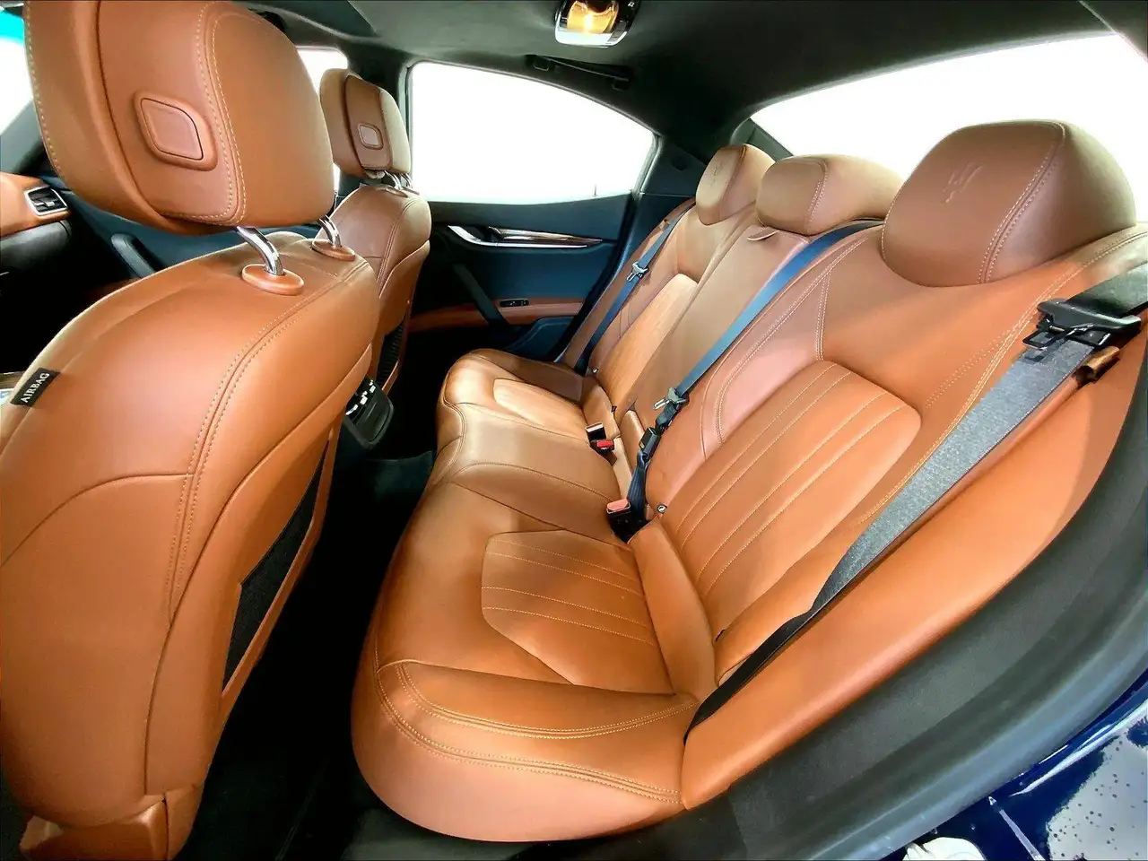 Maserati Ghibli снимка Maserati Ghibli