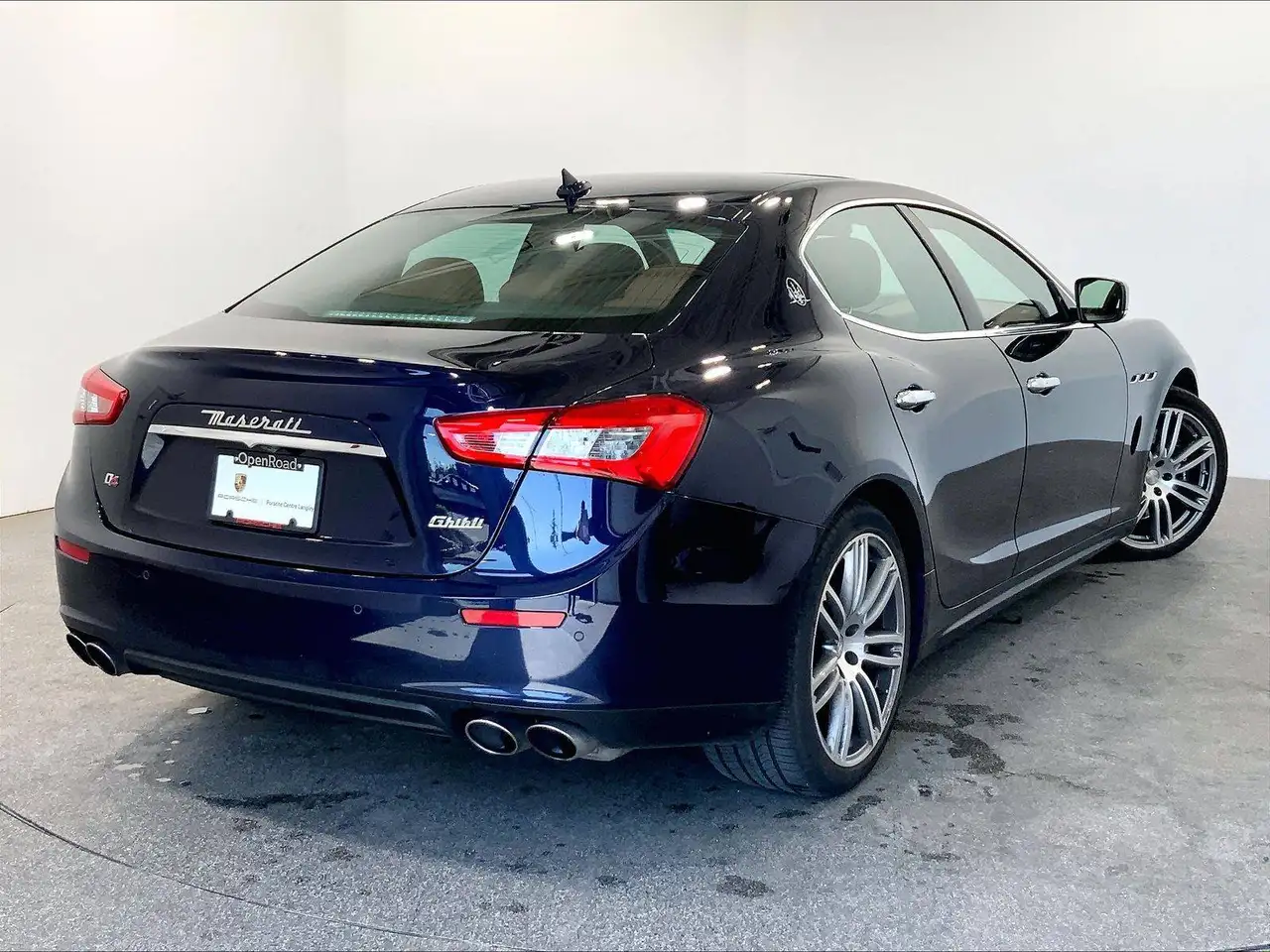 Maserati Ghibli снимка Maserati Ghibli