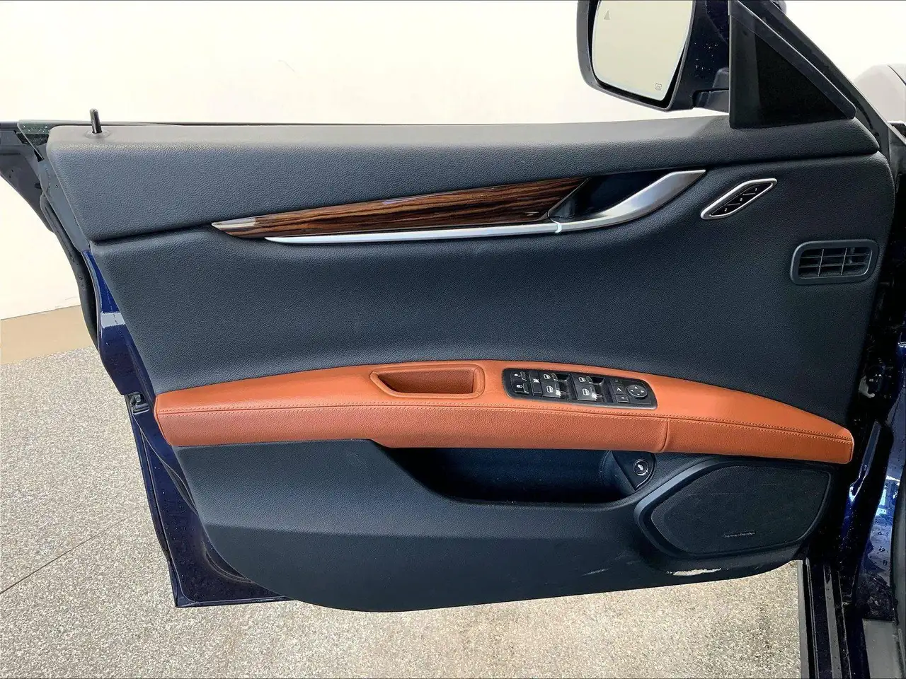 Maserati Ghibli снимка Maserati Ghibli