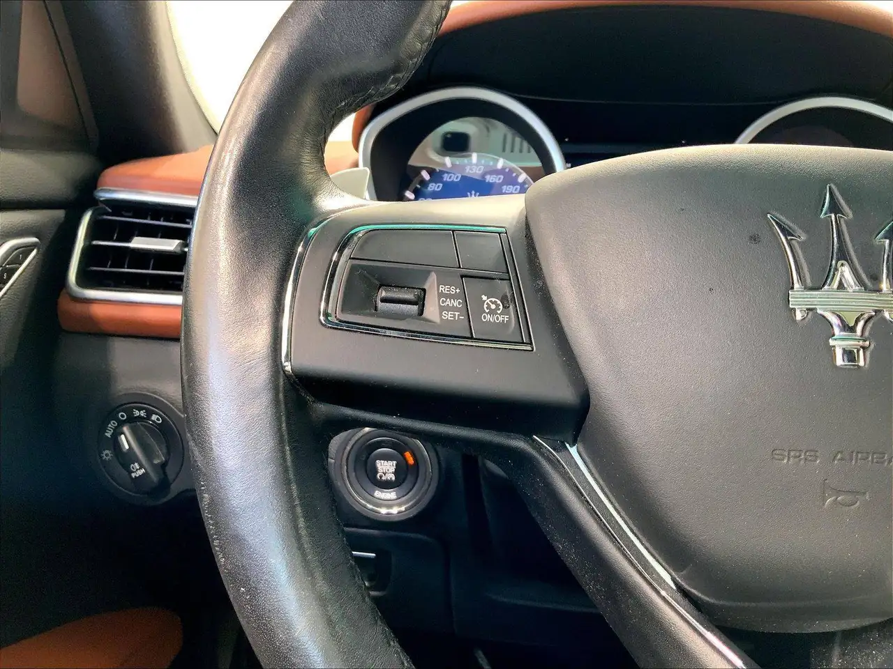 Maserati Ghibli снимка Maserati Ghibli