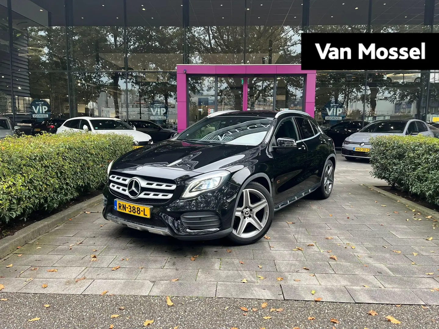 Mercedes-Benz GLA 180 Activity Edition | WORDT VERWACHT | AUTOMAAT | CAM Nero - 1