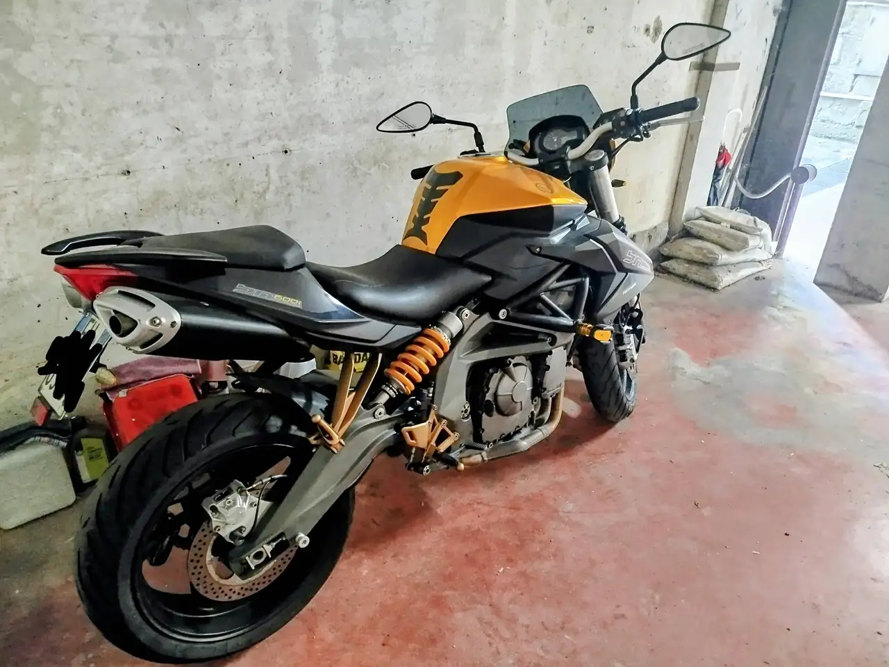 Benelli BN 600 I