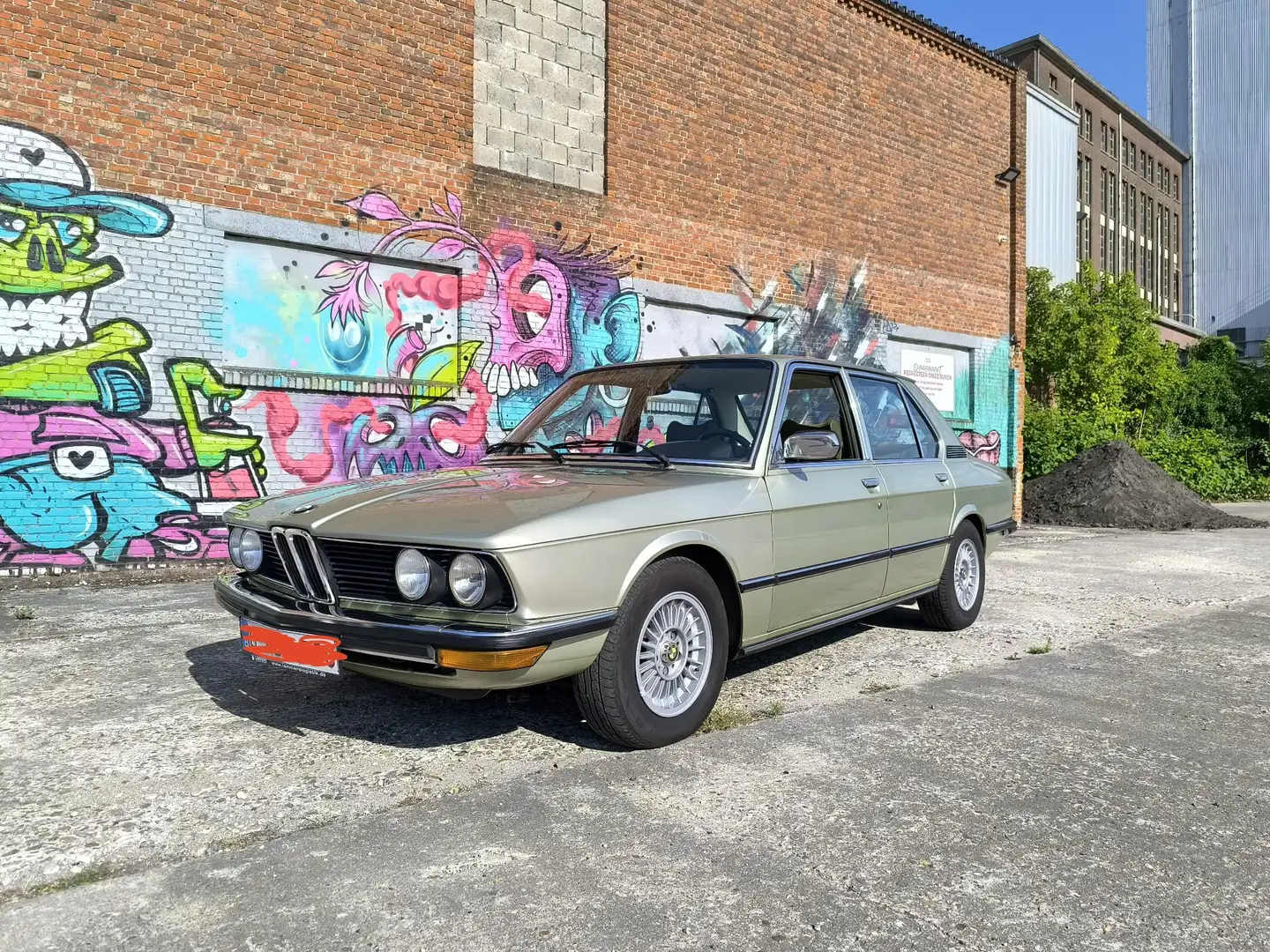 BMW 528 528i - 1