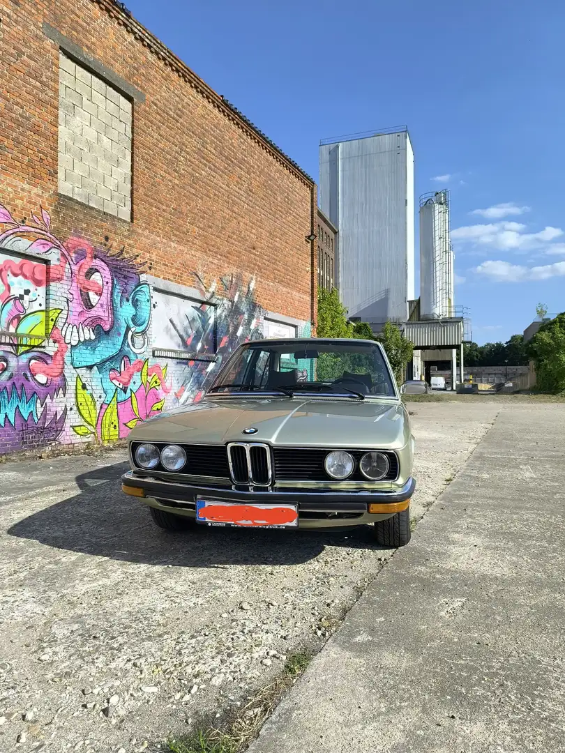 BMW 528 528i E12 - 2