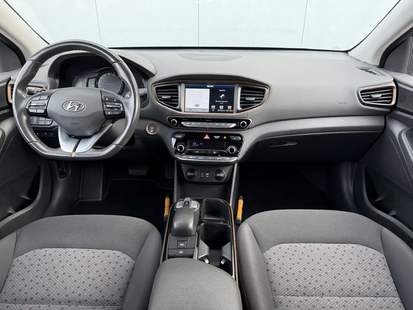 Hyundai IONIQ Comfort EV Automaat Carplay/Camera. Negro - 2