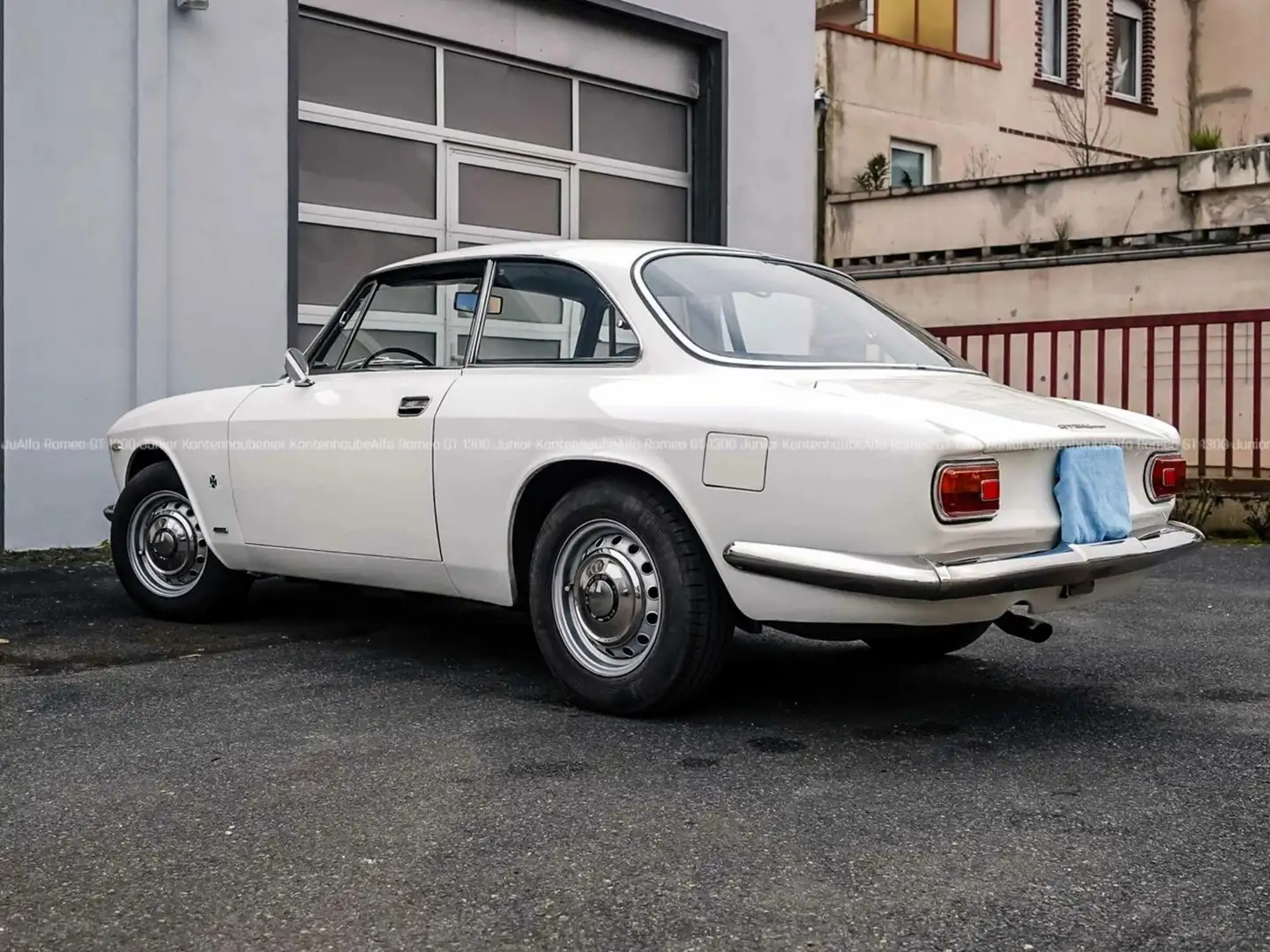 Alfa Romeo GT 1300 Junior Kantenhaube Bílá - 2