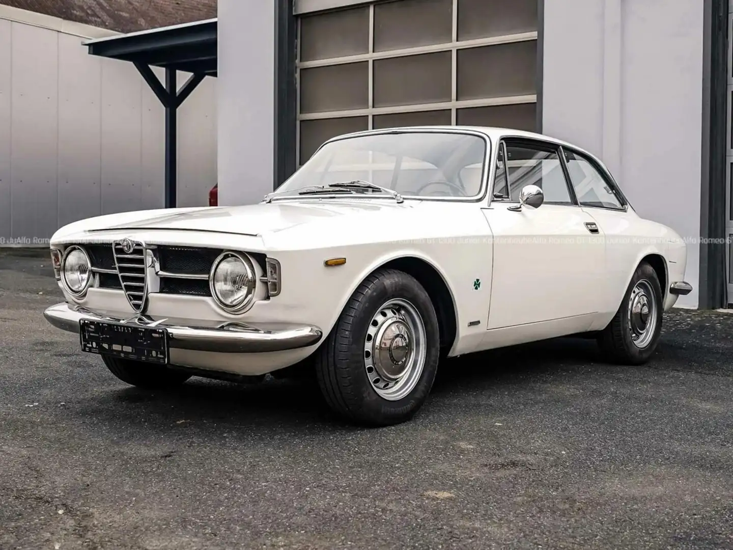 Alfa Romeo GT 1300 Junior Kantenhaube Bílá - 1