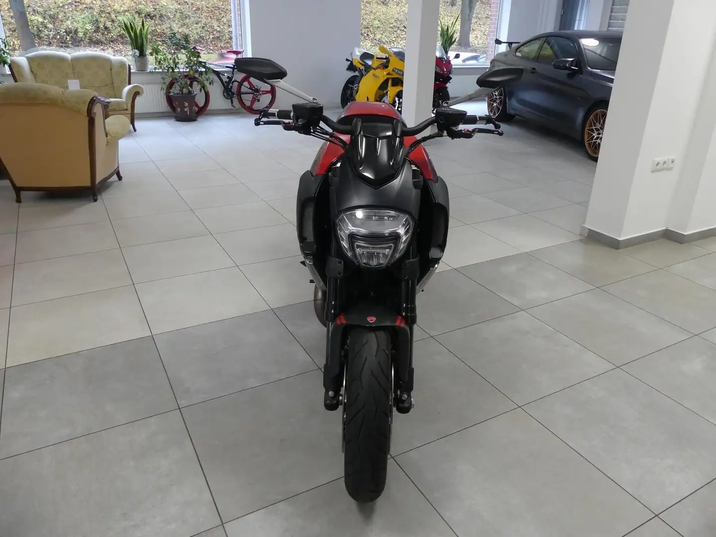 Ducati Diavel Carbon Red*Akrapovic*LED*1.Hand*7650 km Gris - 2
