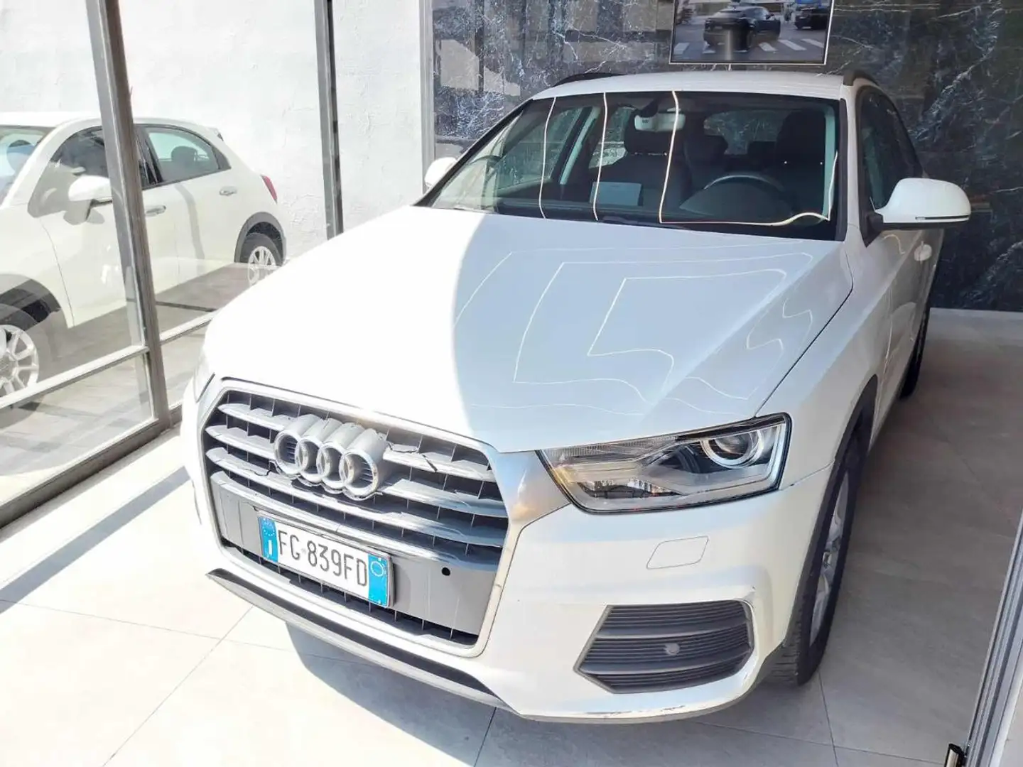 Audi Q3 2.0 TDI 120 CV (Garanzia 12 Mesi) Bianco - 2