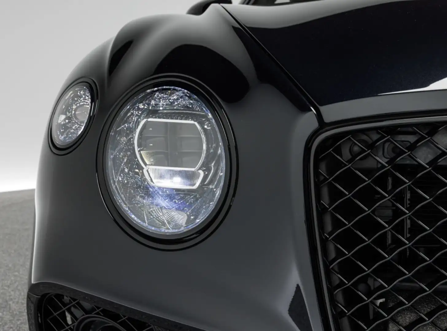 Bentley Continental GT V8 Чорний - 2