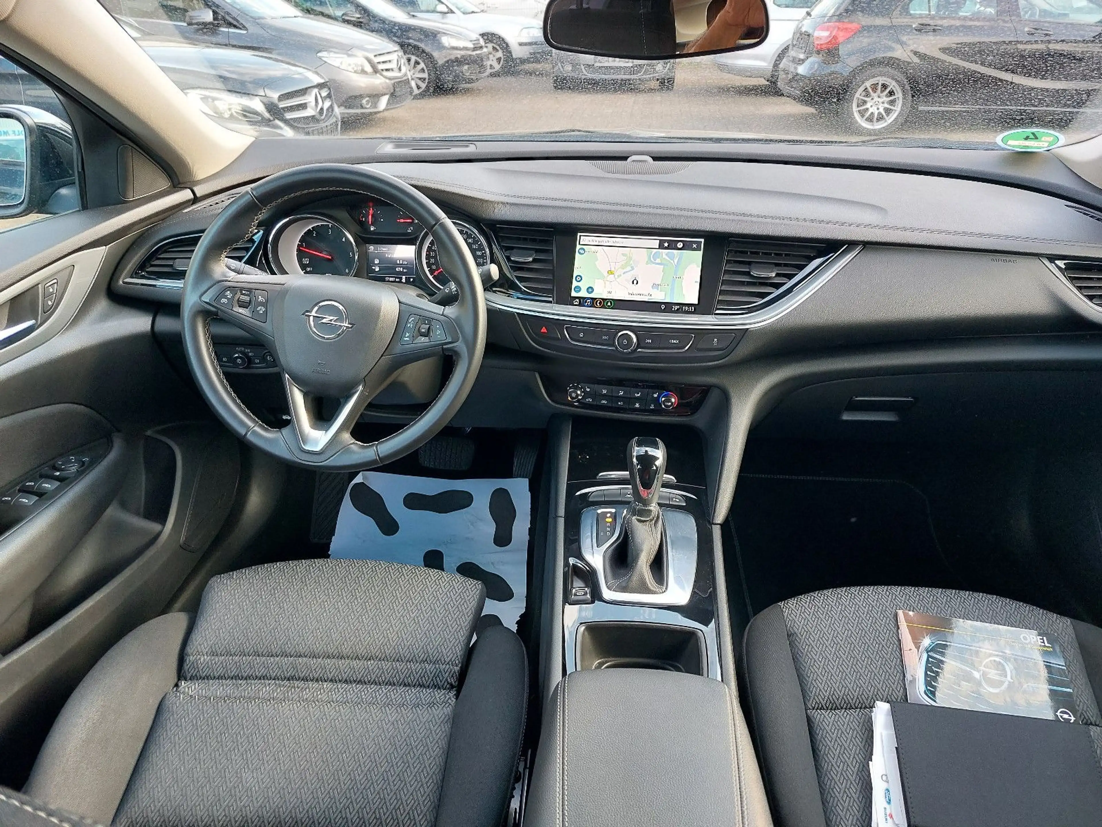 Opel Insignia B Grand Sport Business Edition — photo 4