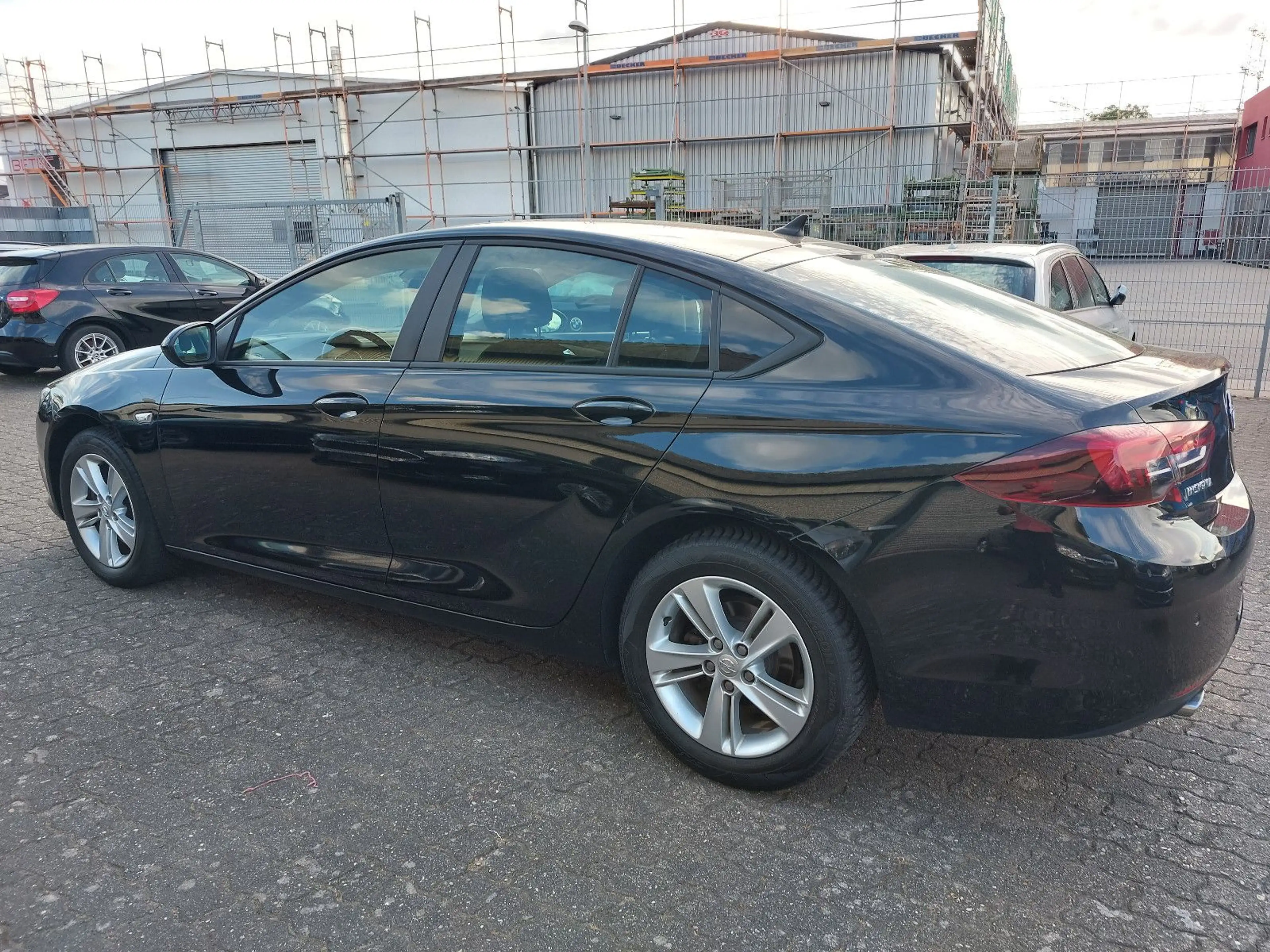 Opel Insignia B Grand Sport Business Edition — photo 6