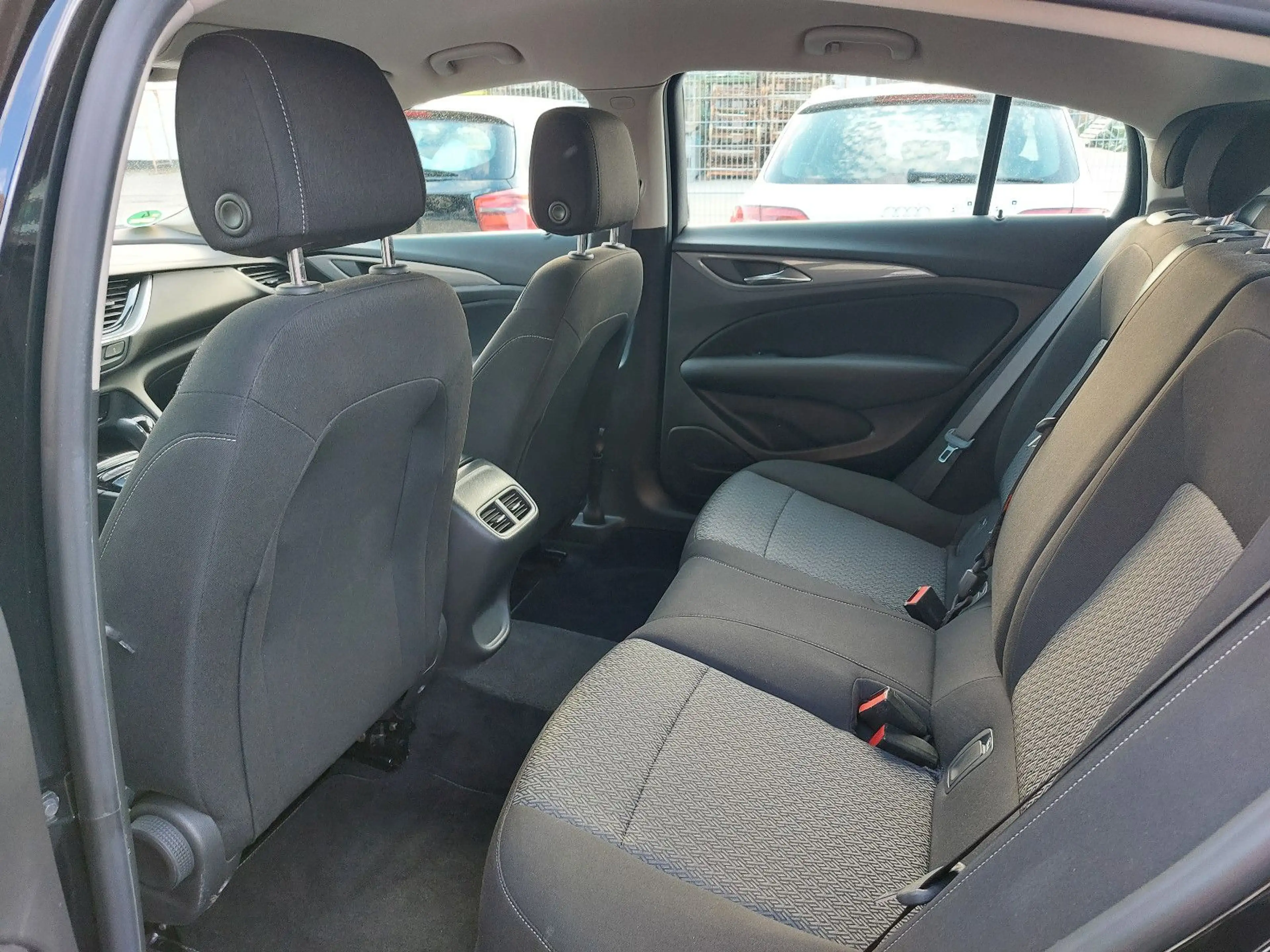 Opel Insignia B Grand Sport Business Edition — photo 5