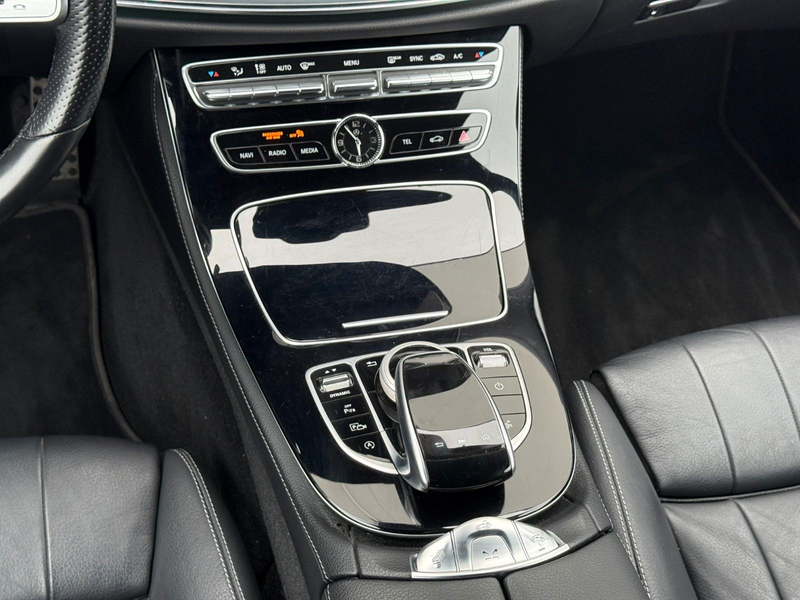 Mercedes-Benz E 400 d Cabrio 4Matic MULTIBEAM AMG-LINE DISTR.+ — photo 12
