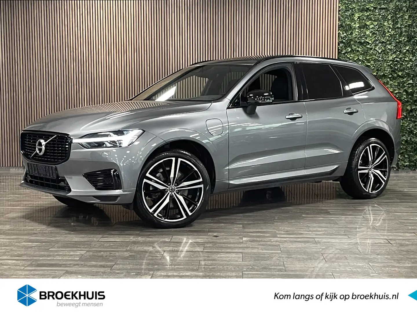 Volvo XC60 T8 AWD Recharge R-Design | Trekhaak | Harman Kardo Grijs - 1