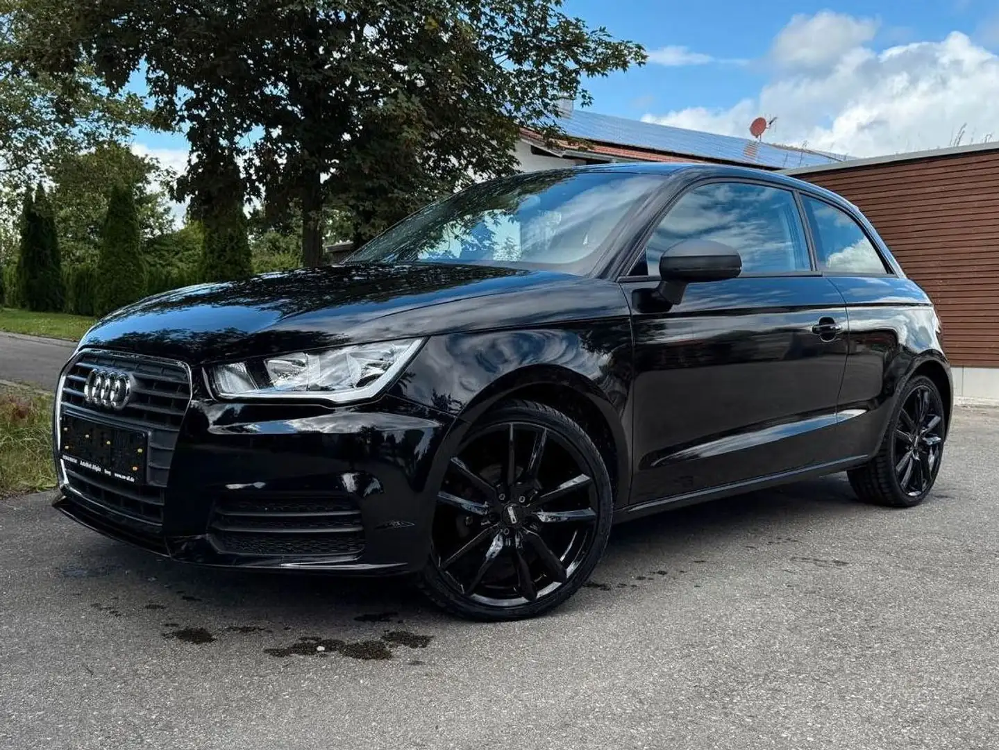 Audi A1 basis ultra *PDC*Navi*Automatik*Kessy Schwarz - 1