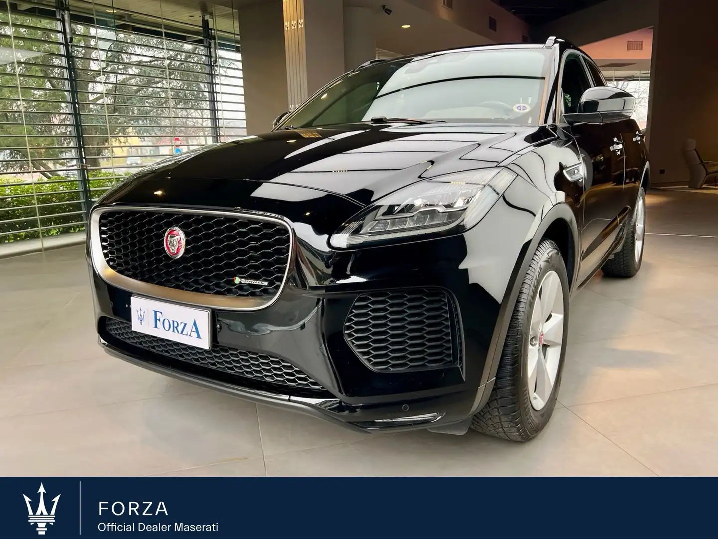 Jaguar E-Pace 2.0d i4 R-Dynamic S awd 150cv my19, Tetto panorama Schwarz - 1