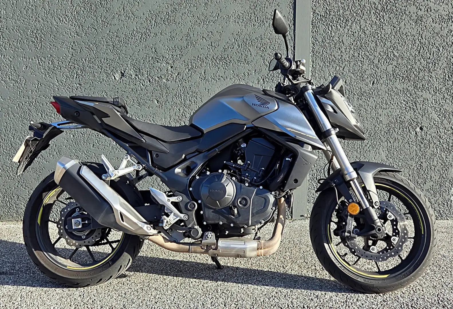 Honda Hornet Gris - 1