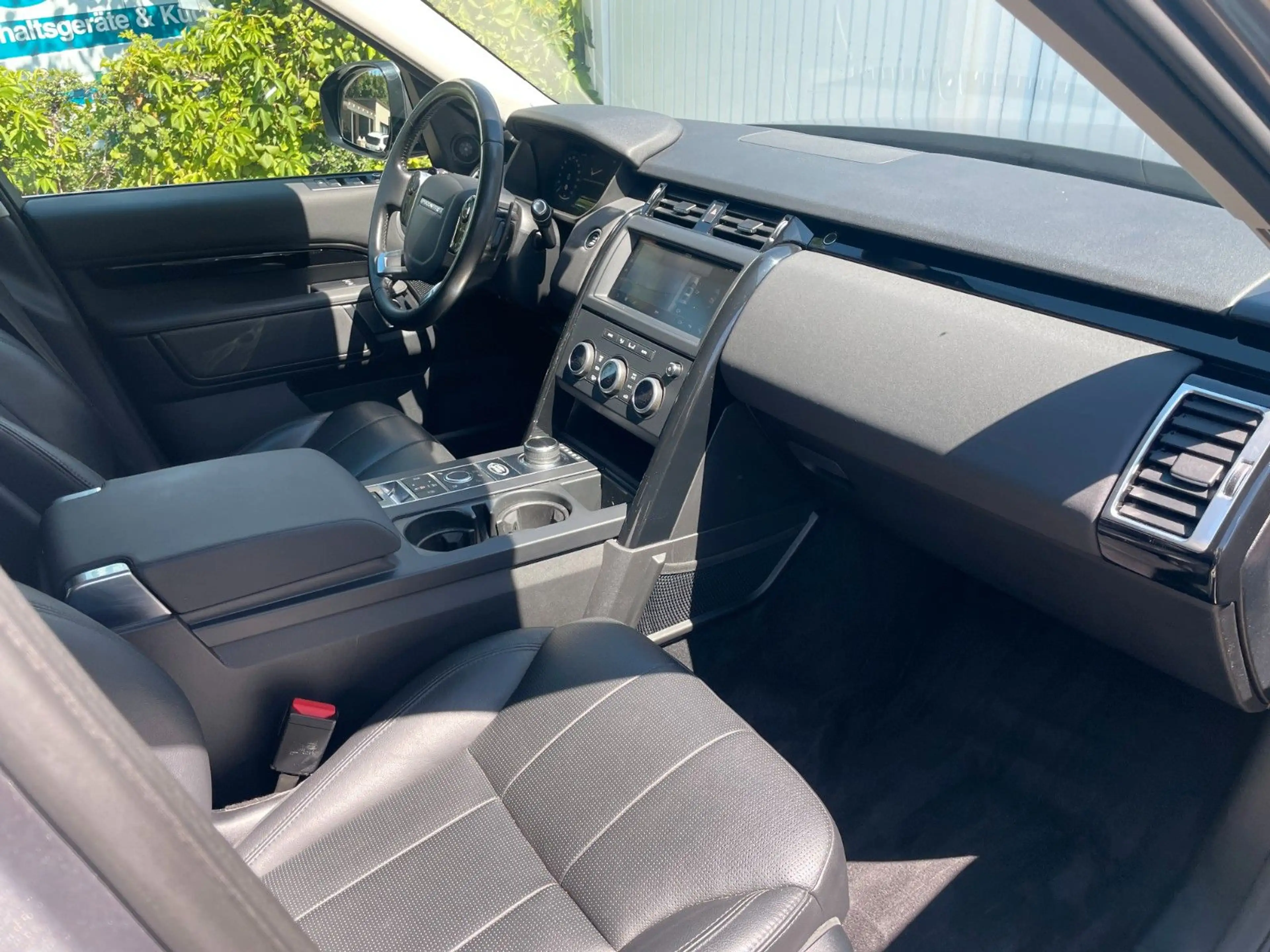 Land Rover Discovery 5 SE 3.0 SDV6 7 Sitze AHK ACC — photo 8