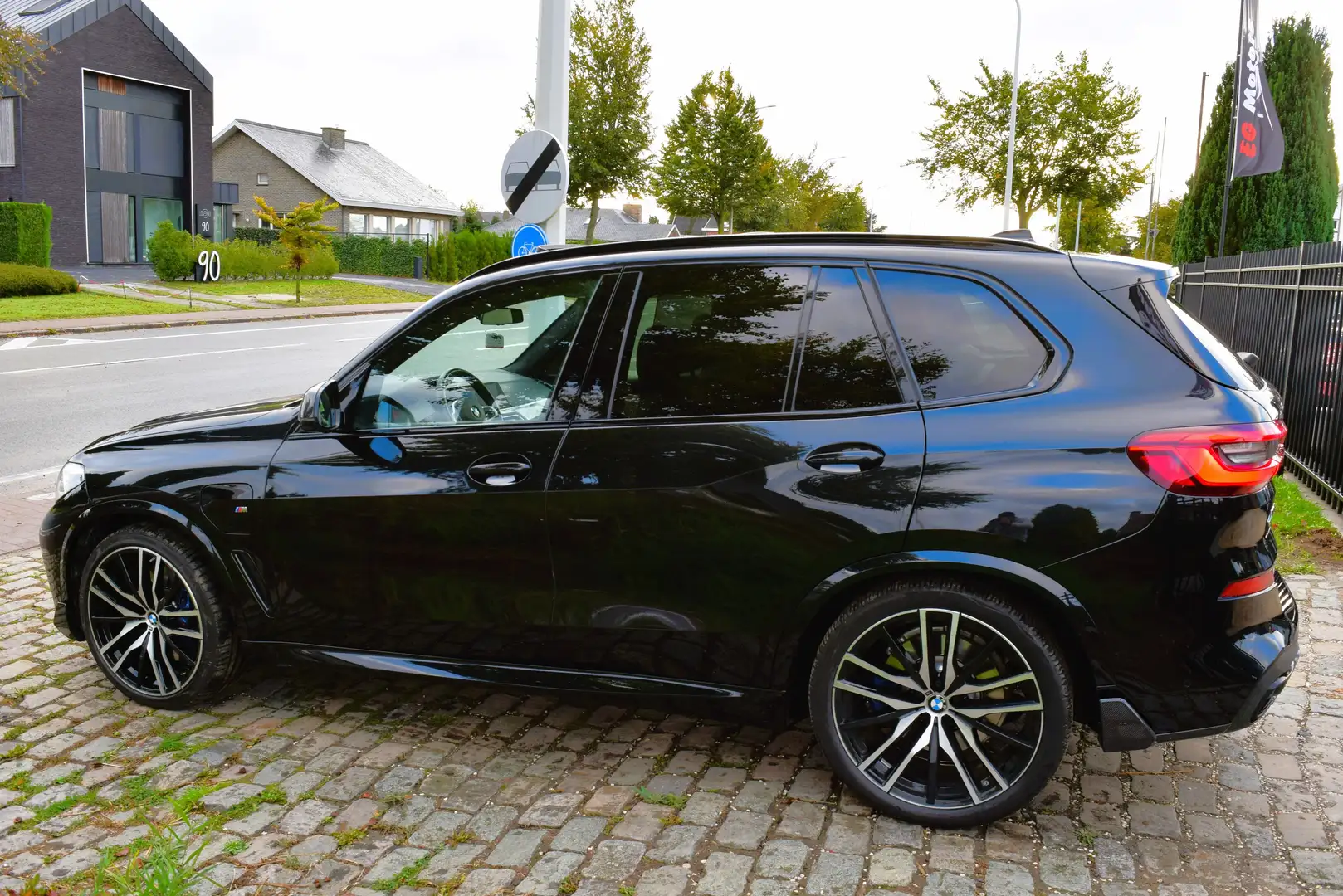 BMW X5 45e/M-Performance/MEGA FULL/CARBON/Individual Zwart - 2