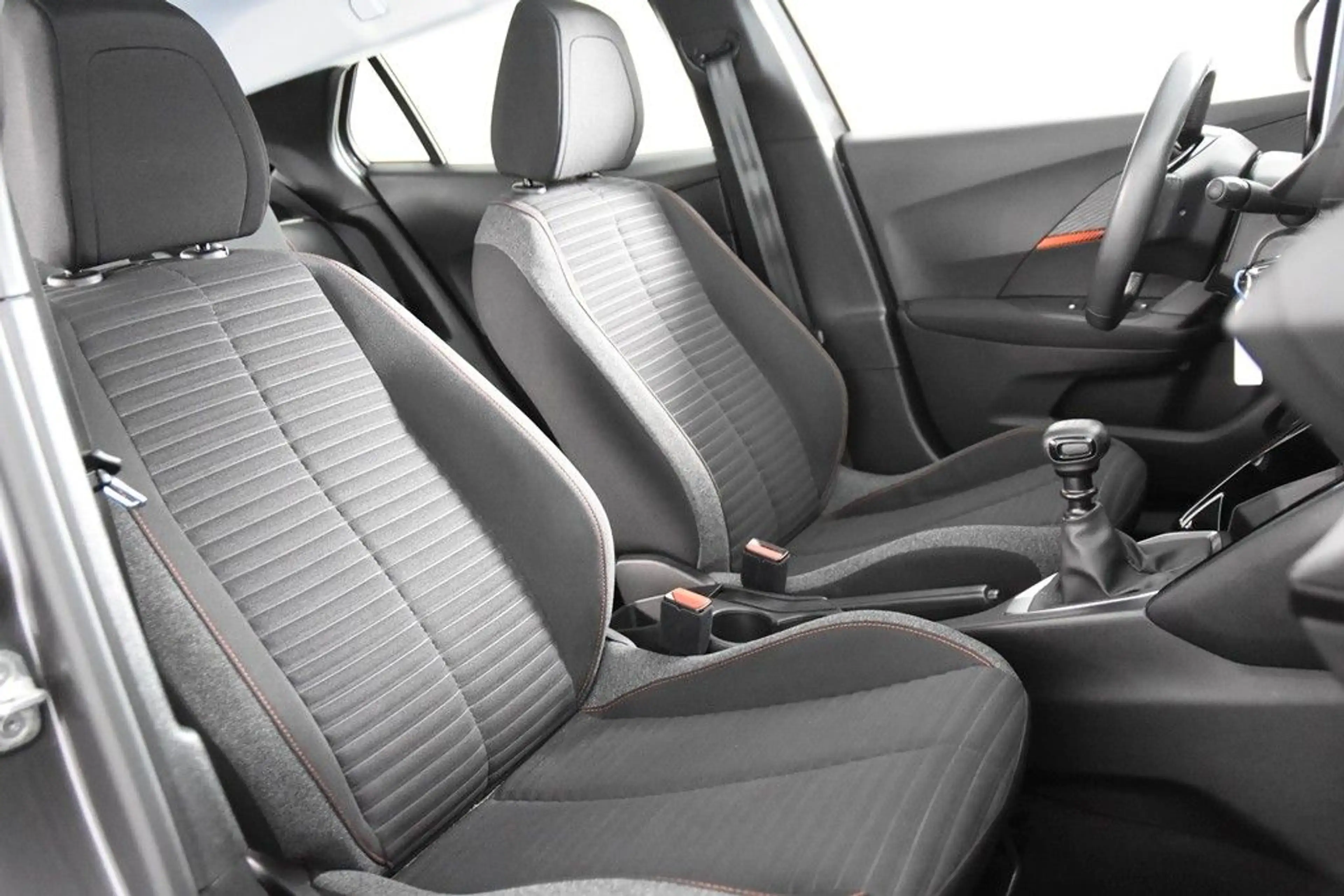 Peugeot 2008 Active *1.Hand*Navi*Park ass.*DAB* — photo 3