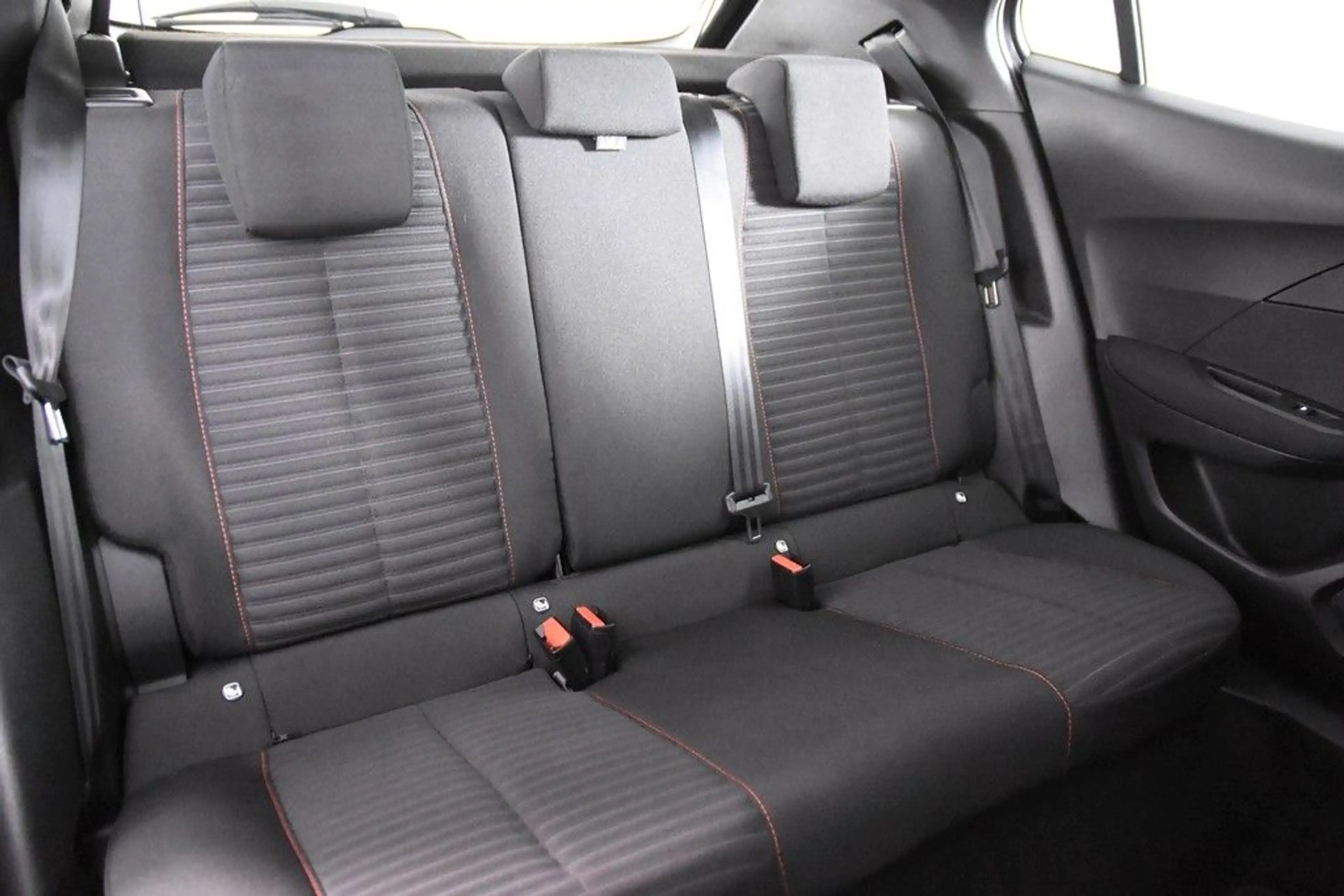 Peugeot 2008 Active *1.Hand*Navi*Park ass.*DAB* — photo 10