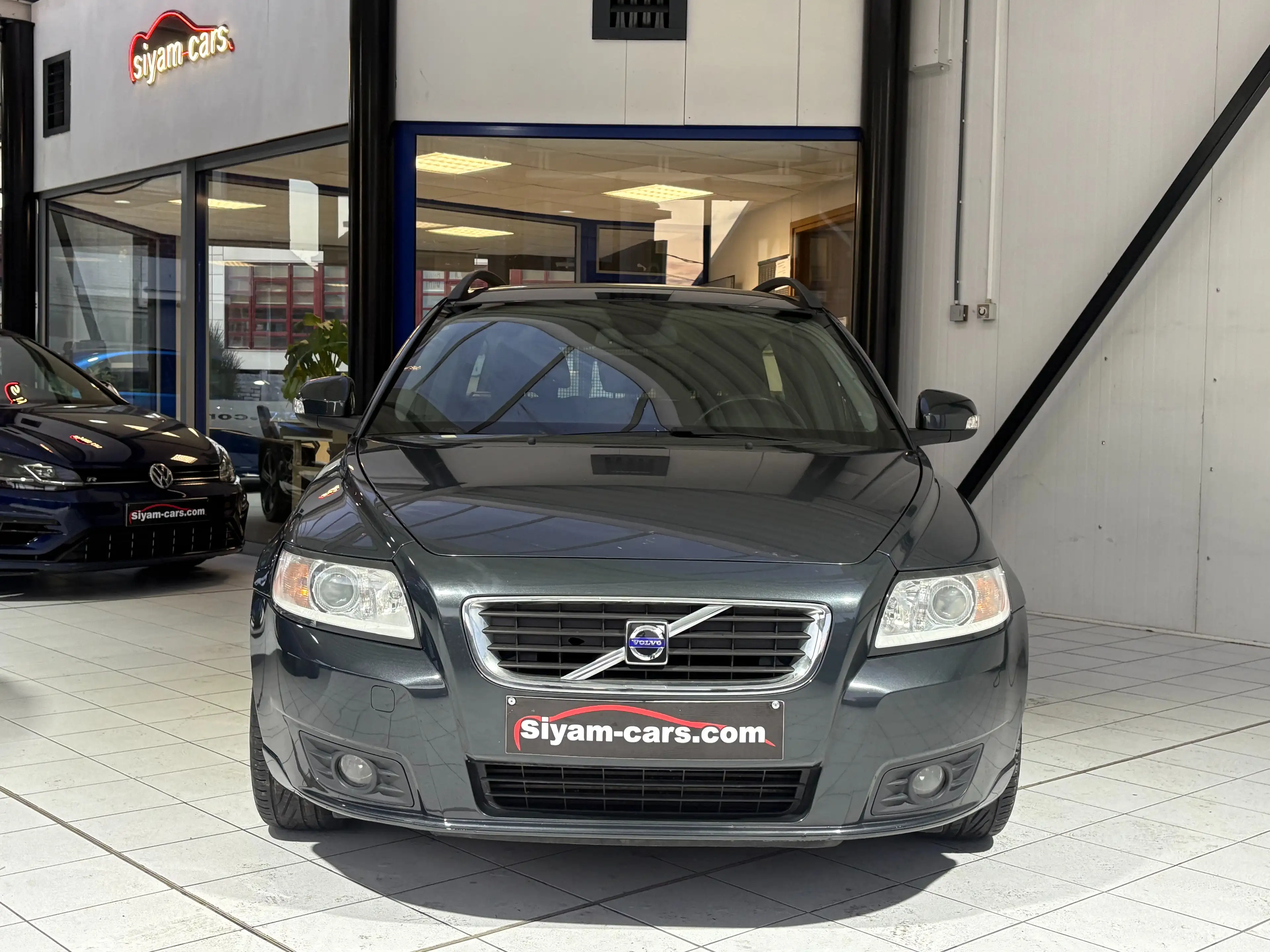 Volvo V50 V50 1.6 D *CUIR * PDC * SIEGE CHAUFF * 1ER PROP * — photo 8