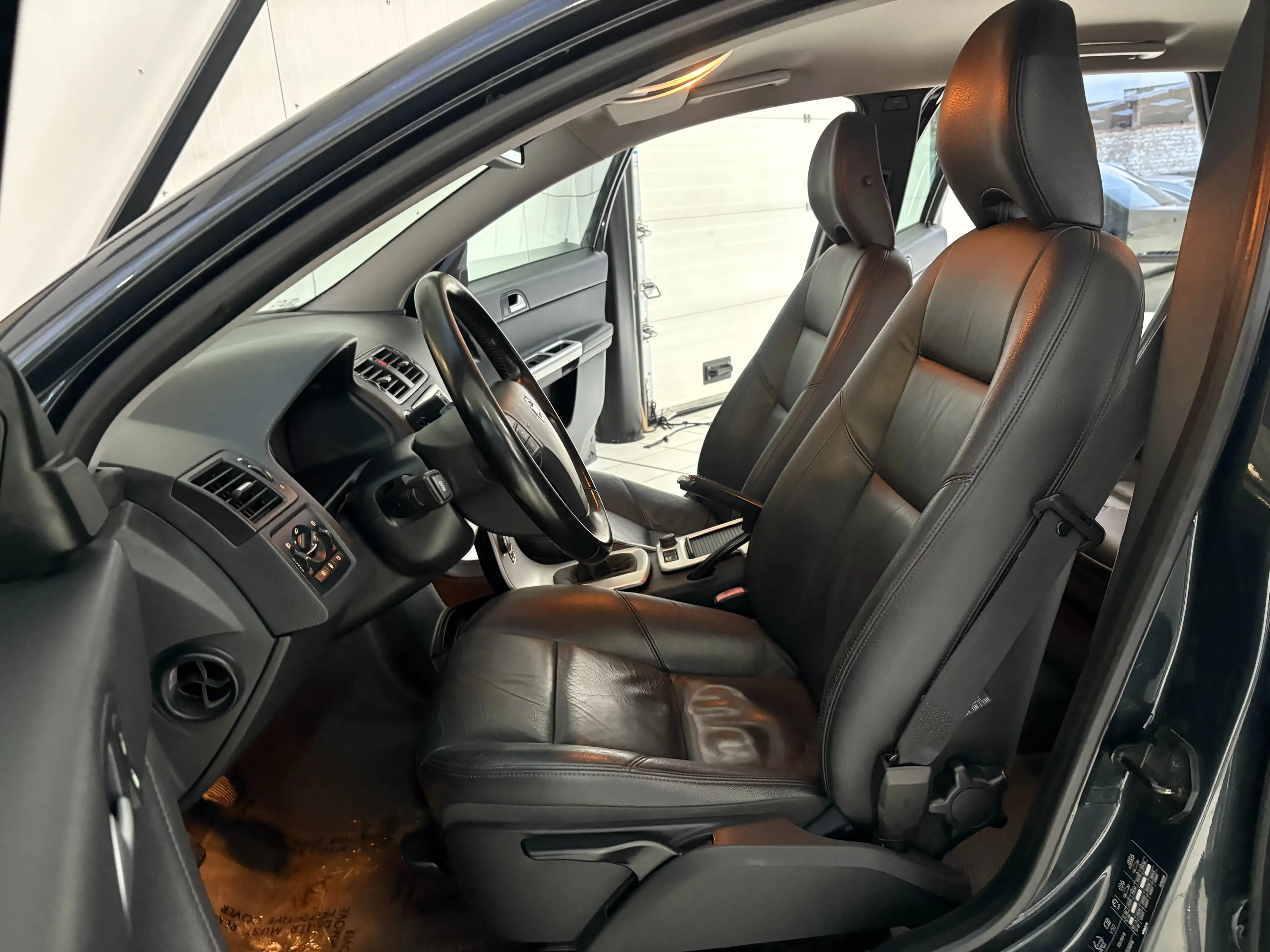 Volvo V50 V50 1.6 D *CUIR * PDC * SIEGE CHAUFF * 1ER PROP * — photo 14