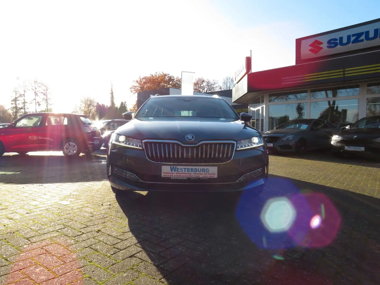 Skoda Superb Combi Premium Edition Grau - 1