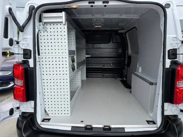 Peugeot Expert view 14