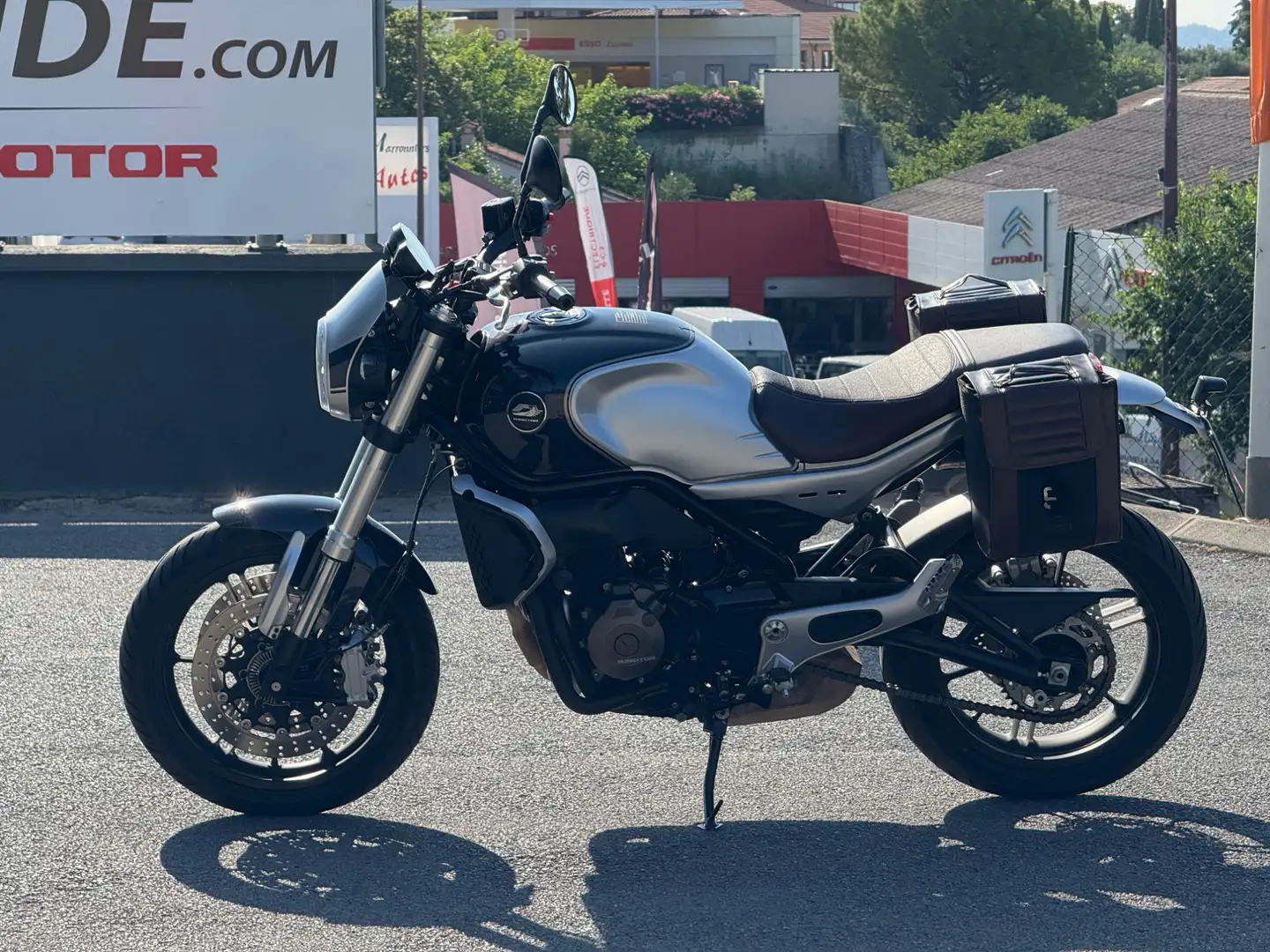 QJ Motor SRV 550 Gris - 2