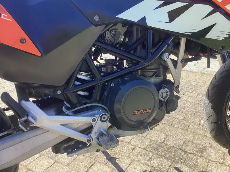 KTM 690 SMC - foto 5