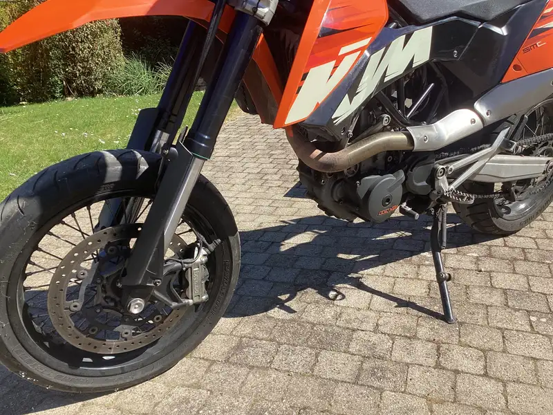 KTM 690 SMC - foto 3