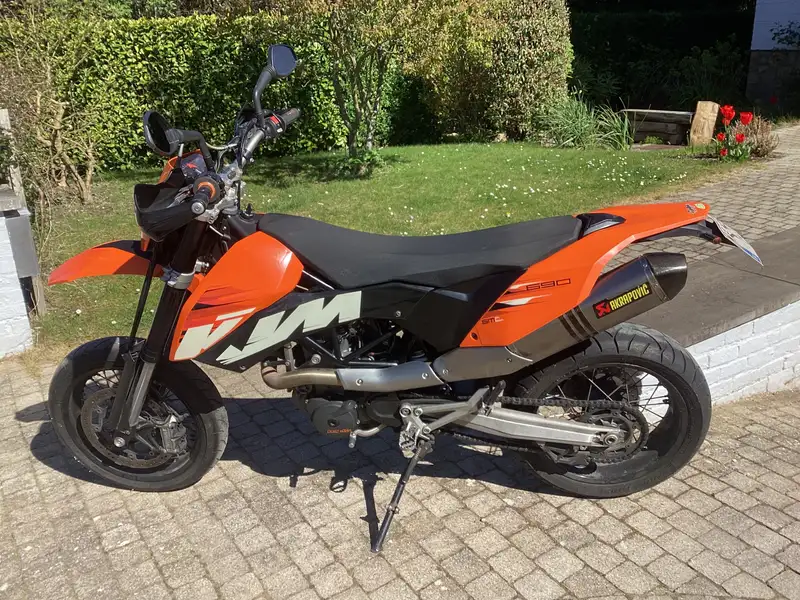 KTM 690 SMC - foto 2