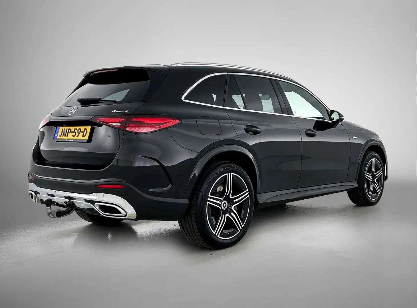Mercedes-Benz GLC 300 e 4MATIC AMG Plug-In Hybride AMG Line | Trekhaak | Noir - 2